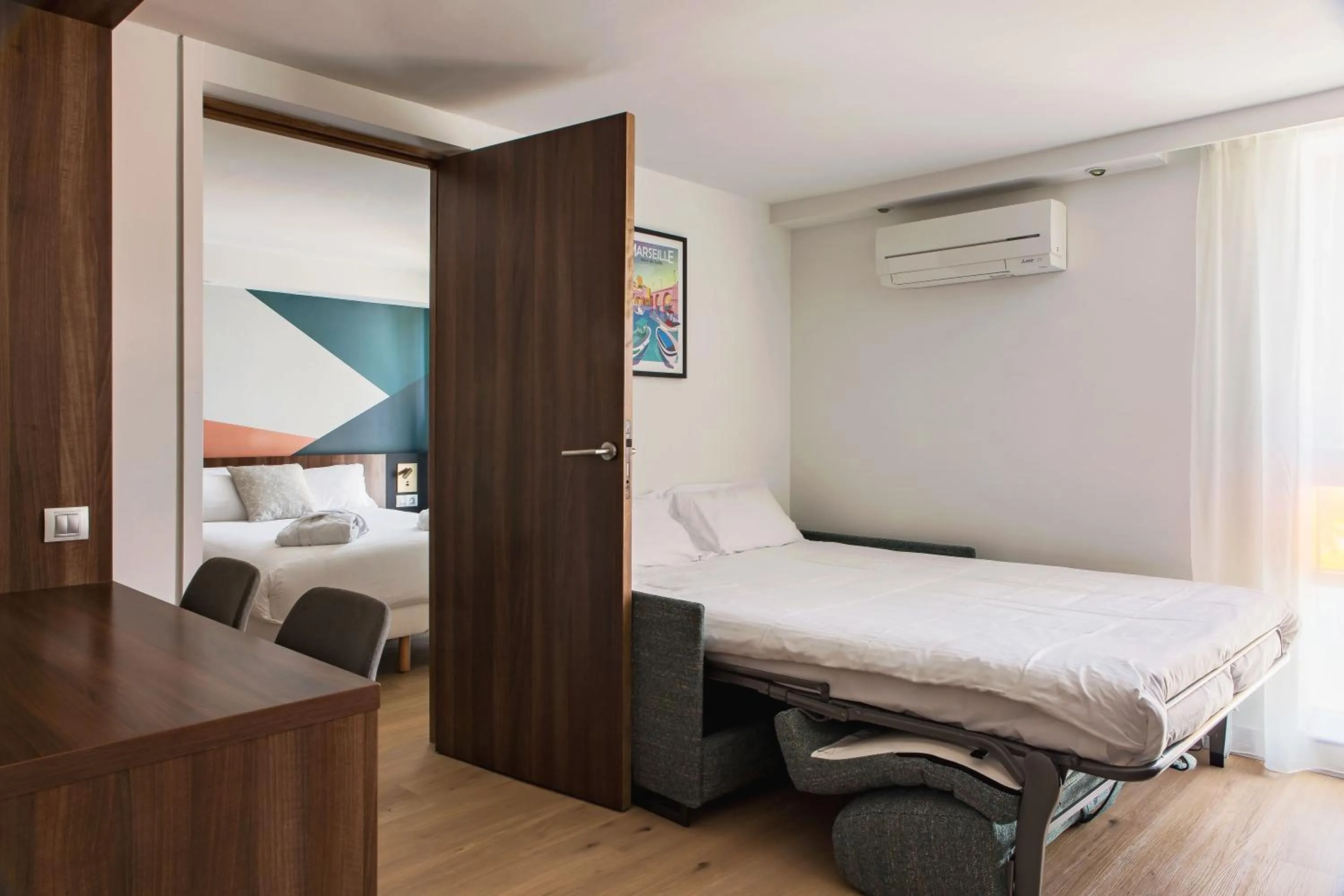 Photo of the whole room, Bed in Holiday Inn - Marseille Airport by IHG