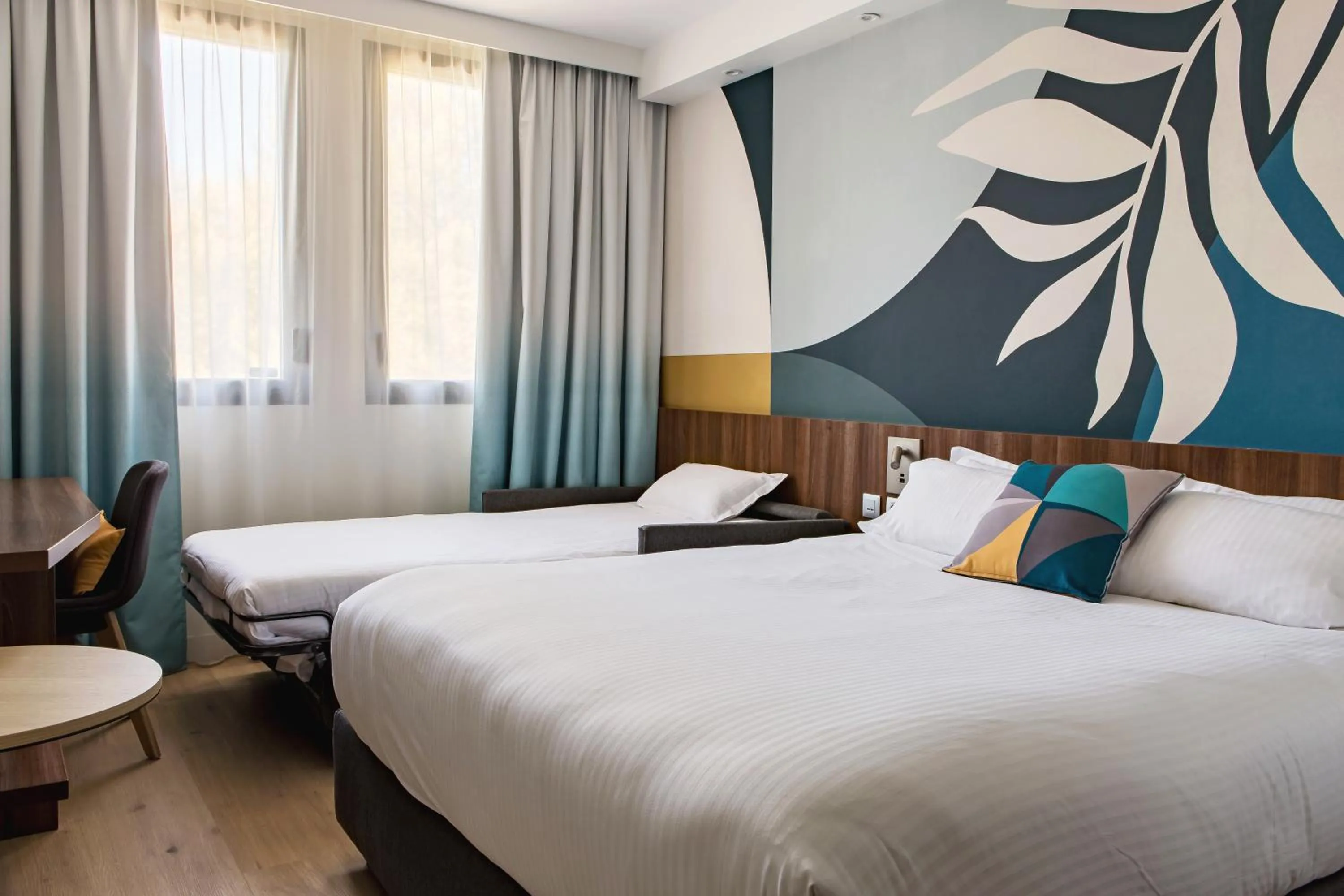 Photo of the whole room, Bed in Holiday Inn - Marseille Airport by IHG