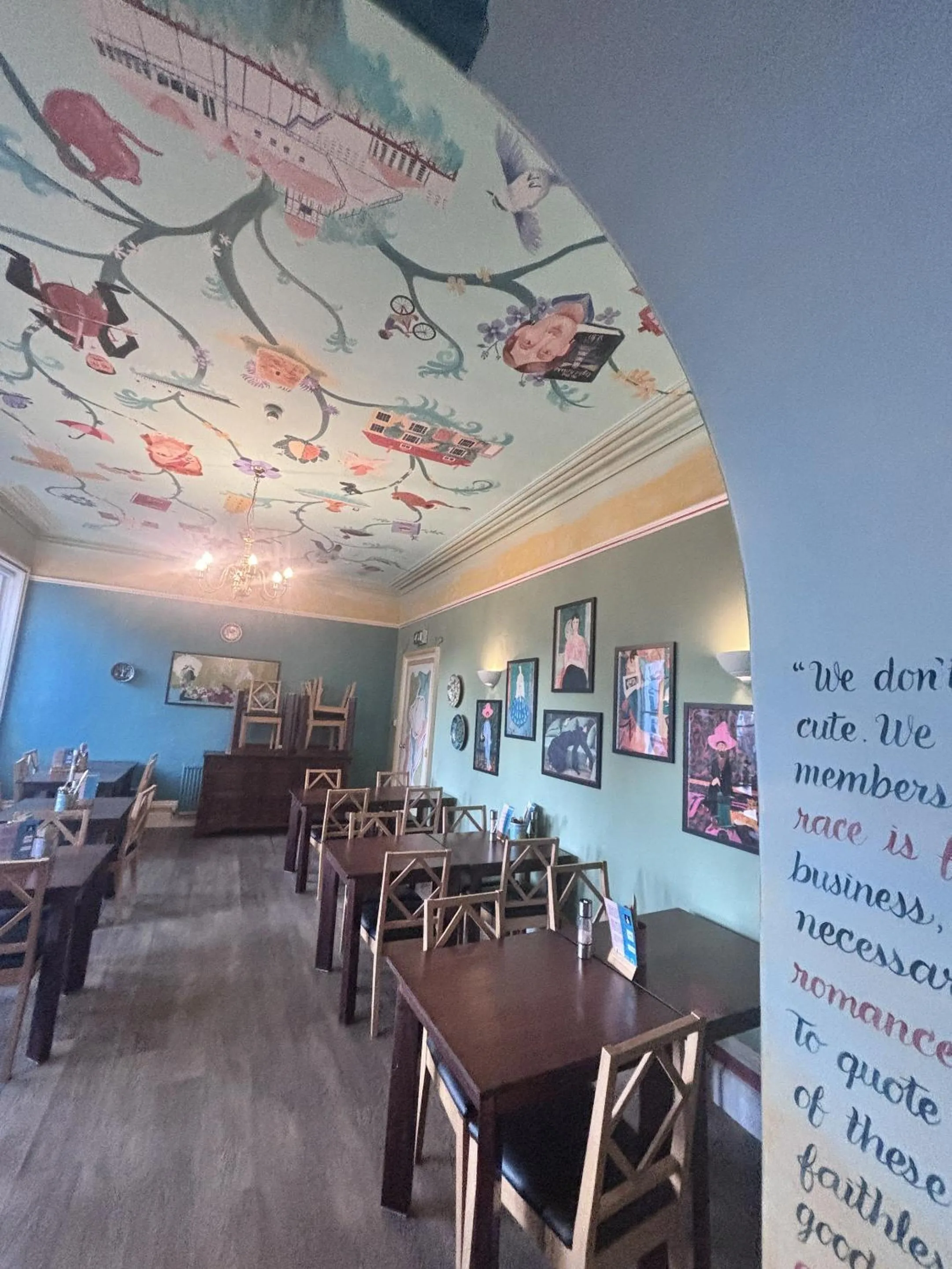 Dining area in The Sheldon B&B - FREE private parking