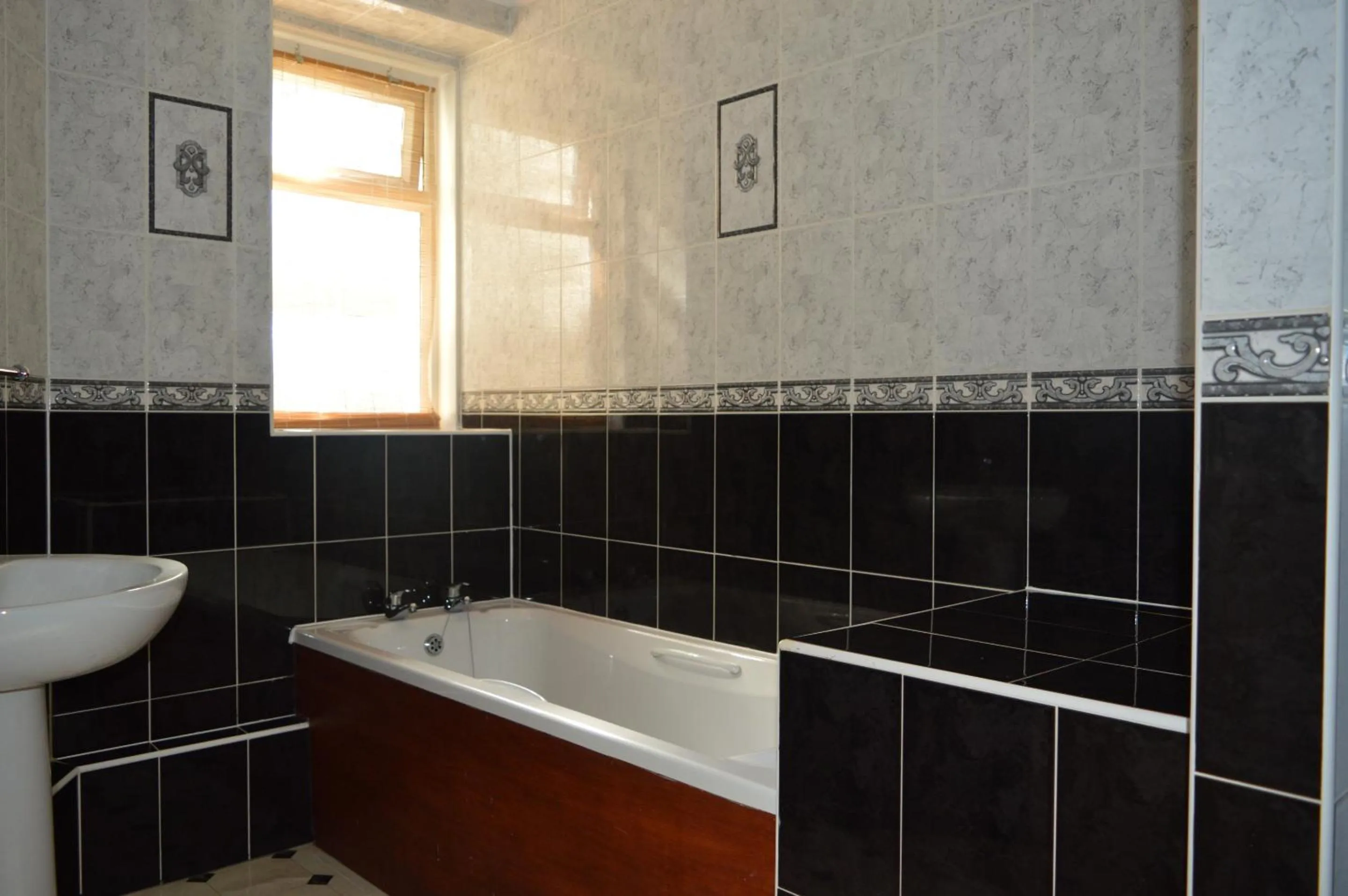 Bathroom in The Sheldon B&B - FREE private parking