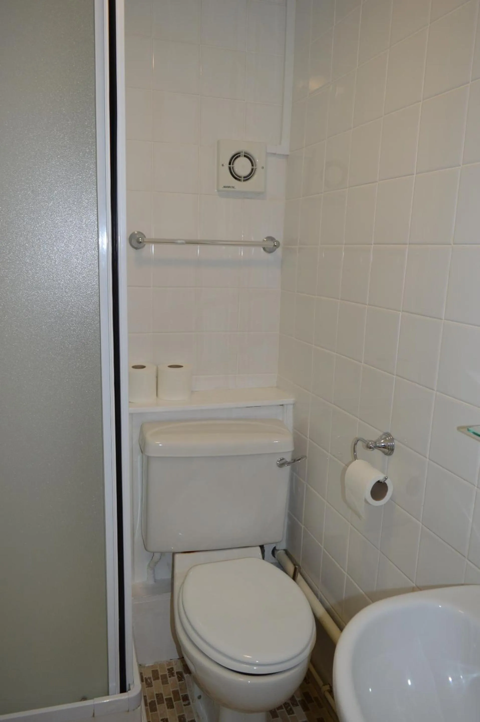 Bathroom in The Sheldon B&B - FREE private parking