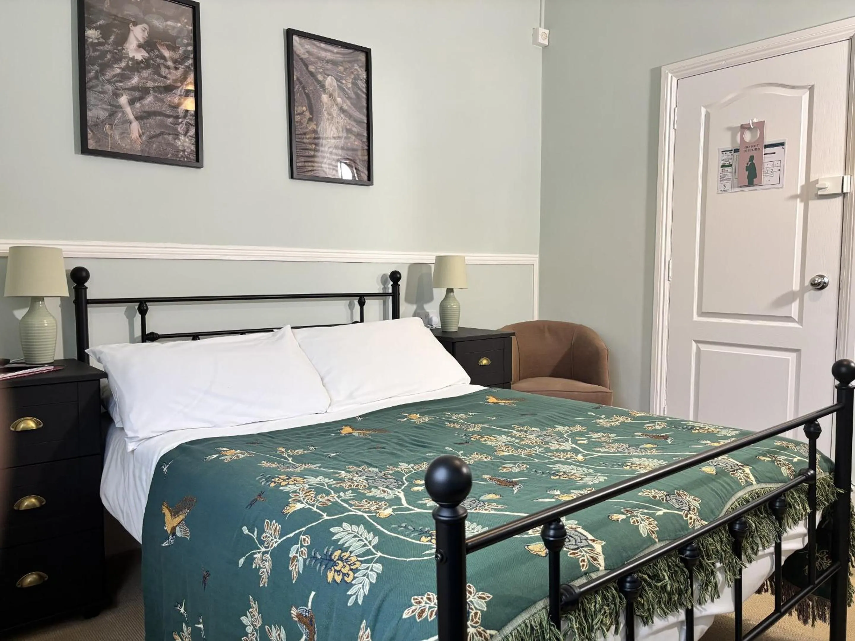 Bedroom, Bed in The Sheldon B&B - FREE private parking