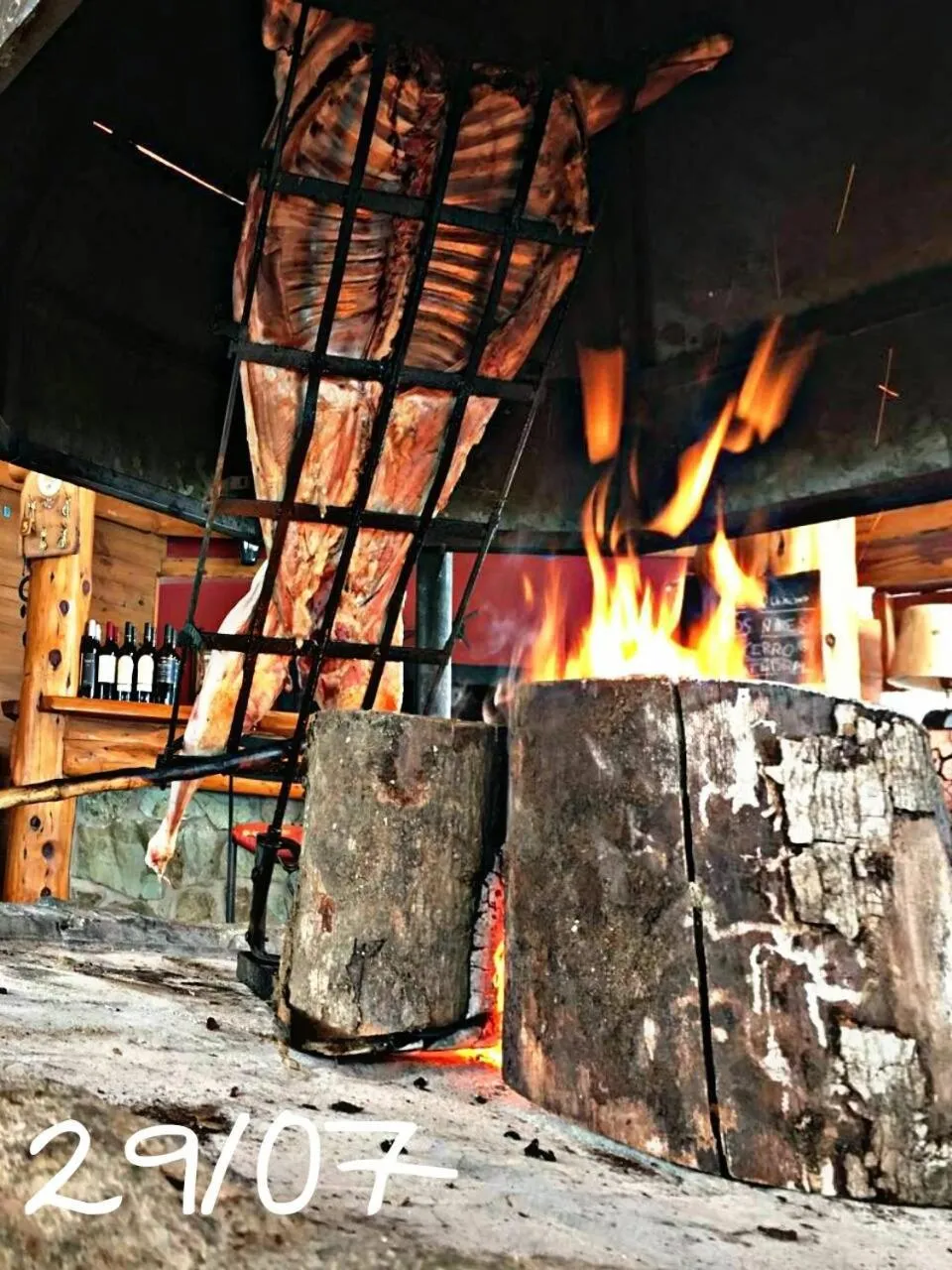 Restaurant/places to eat in Los Nires Lodge Cerro Catedral