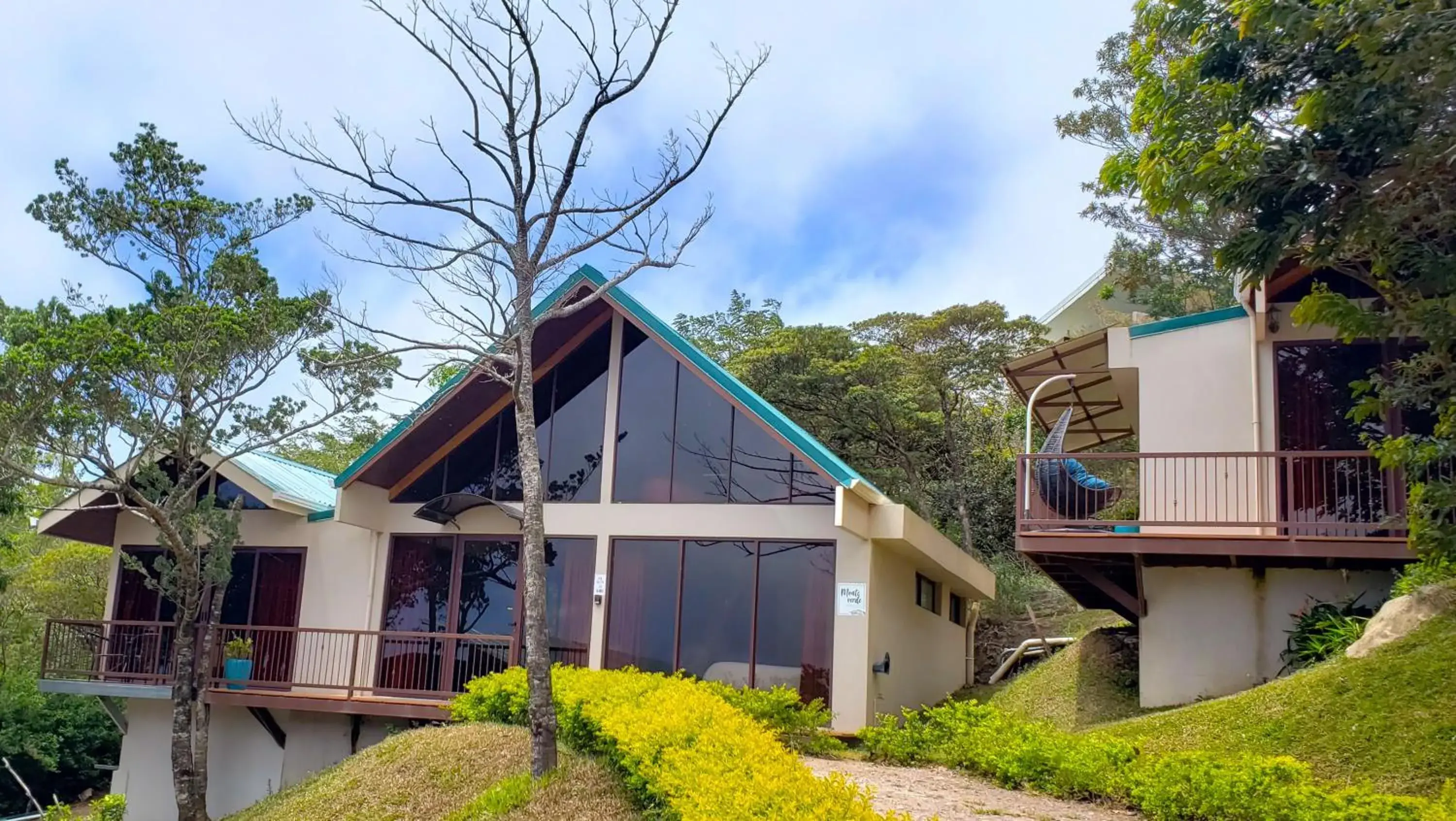 Vacation Home in Green Forest Rustic Houses Vacation Home in Green Forest Rustic Houses