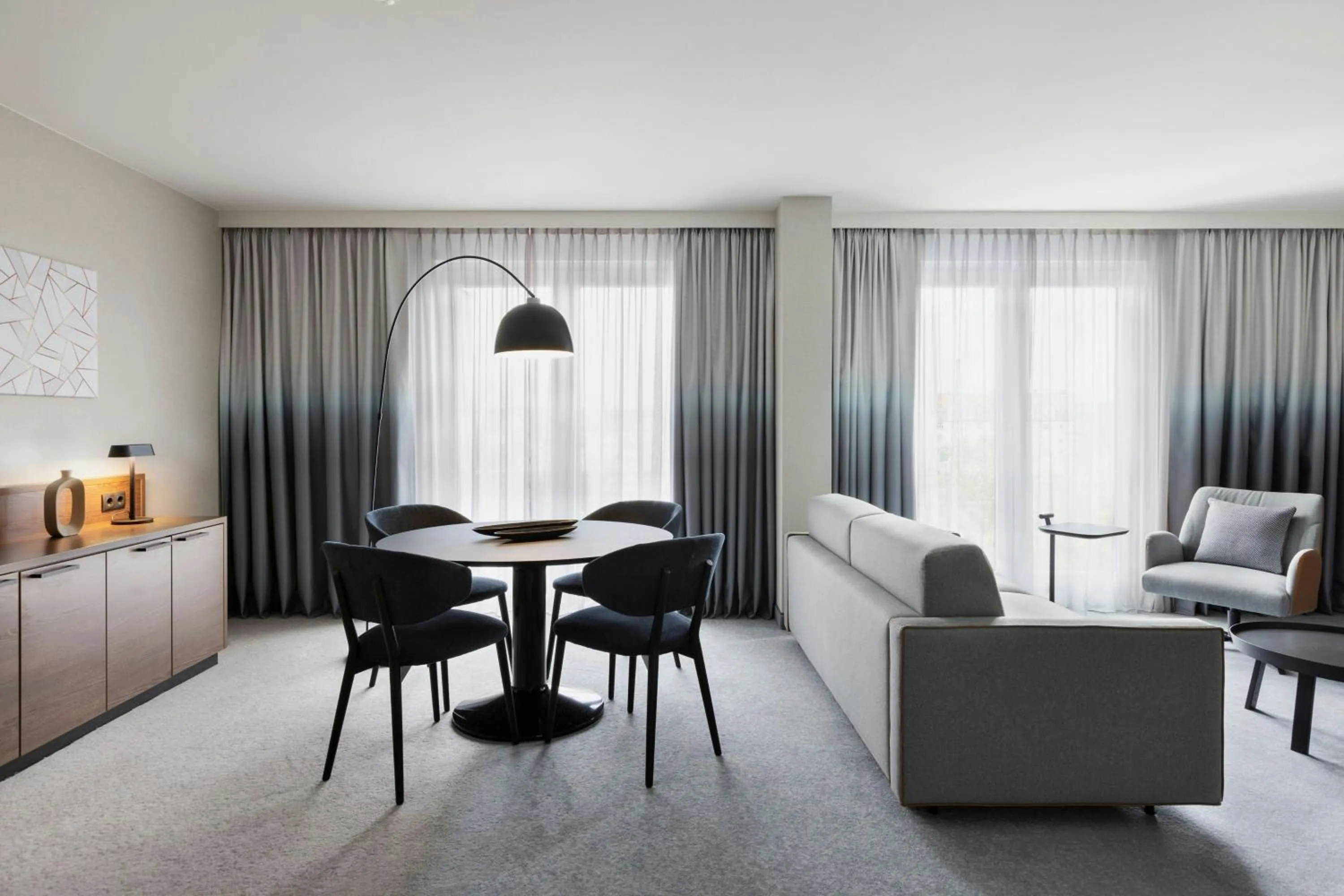 Photo of the whole room in Courtyard by Marriott Munich City East