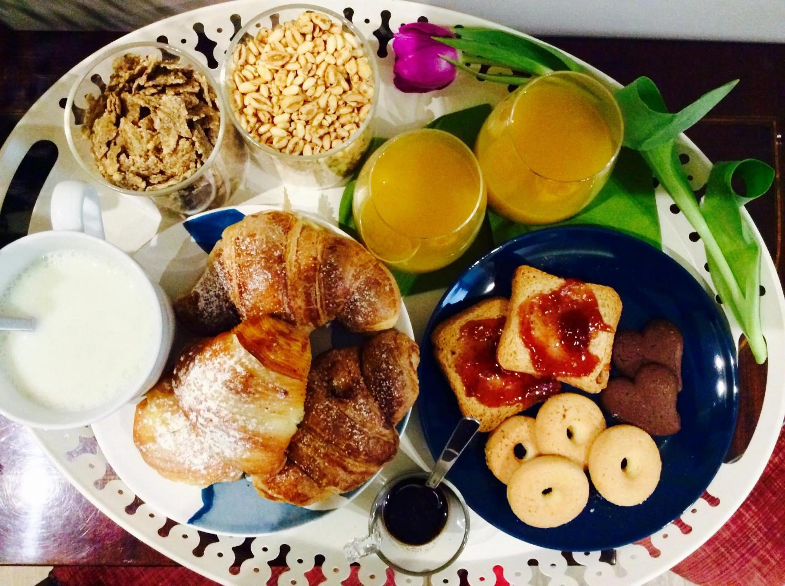 Food and drinks in B&B NAPOLI AMORE MIO