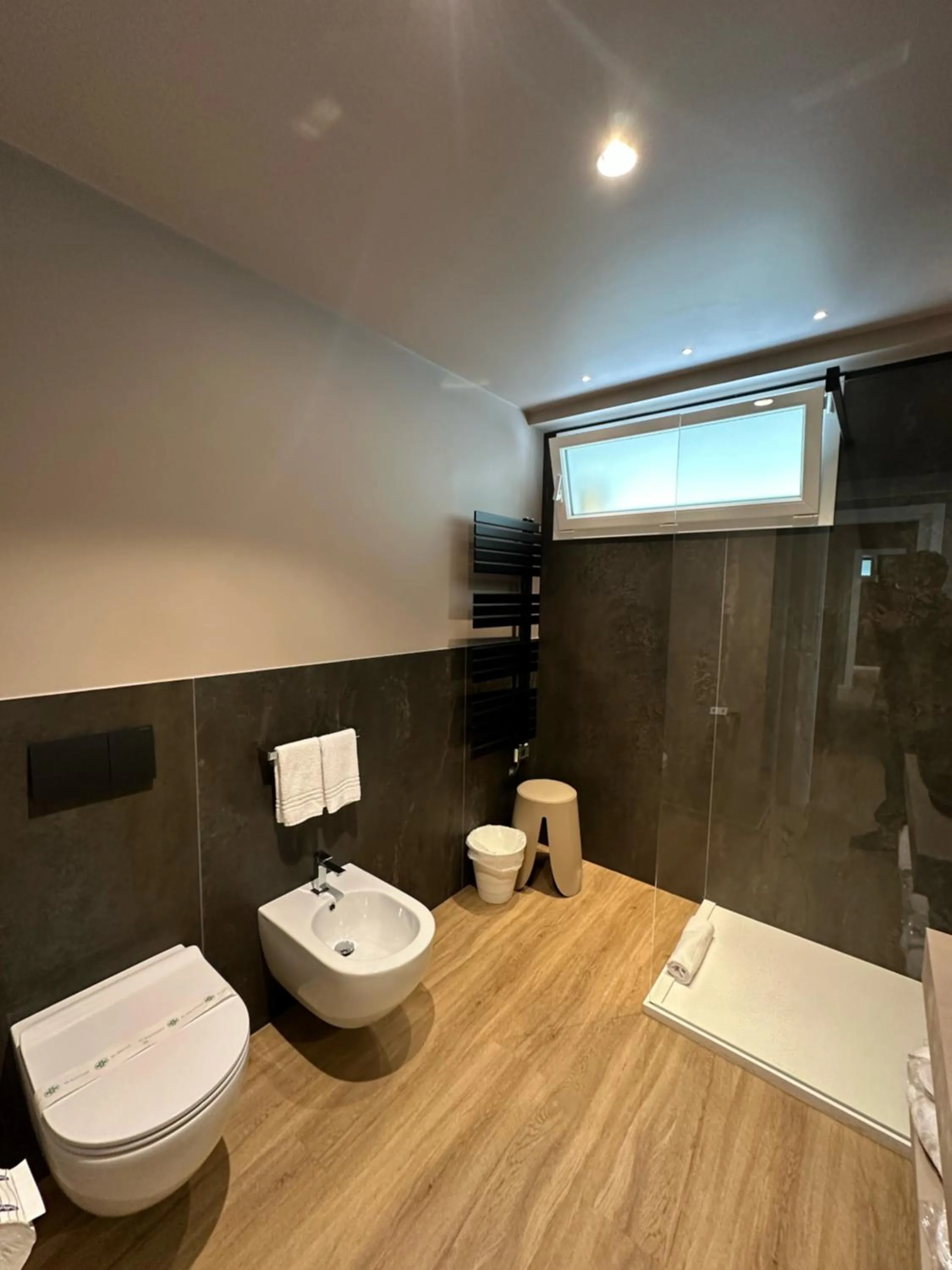 Bathroom in Hotel Alexander