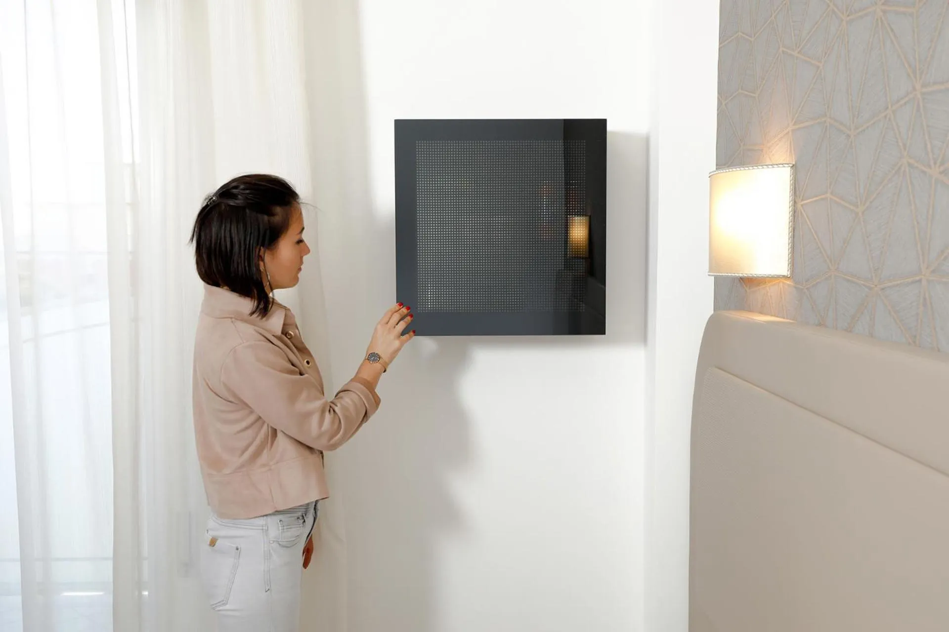 People in Hotel Alexander