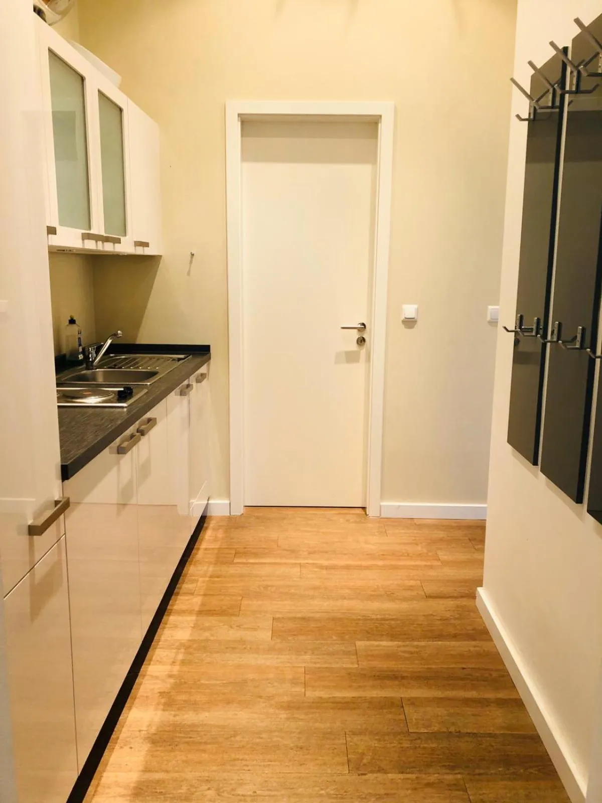 Kitchen or kitchenette in Jasper's Boutique Hotel