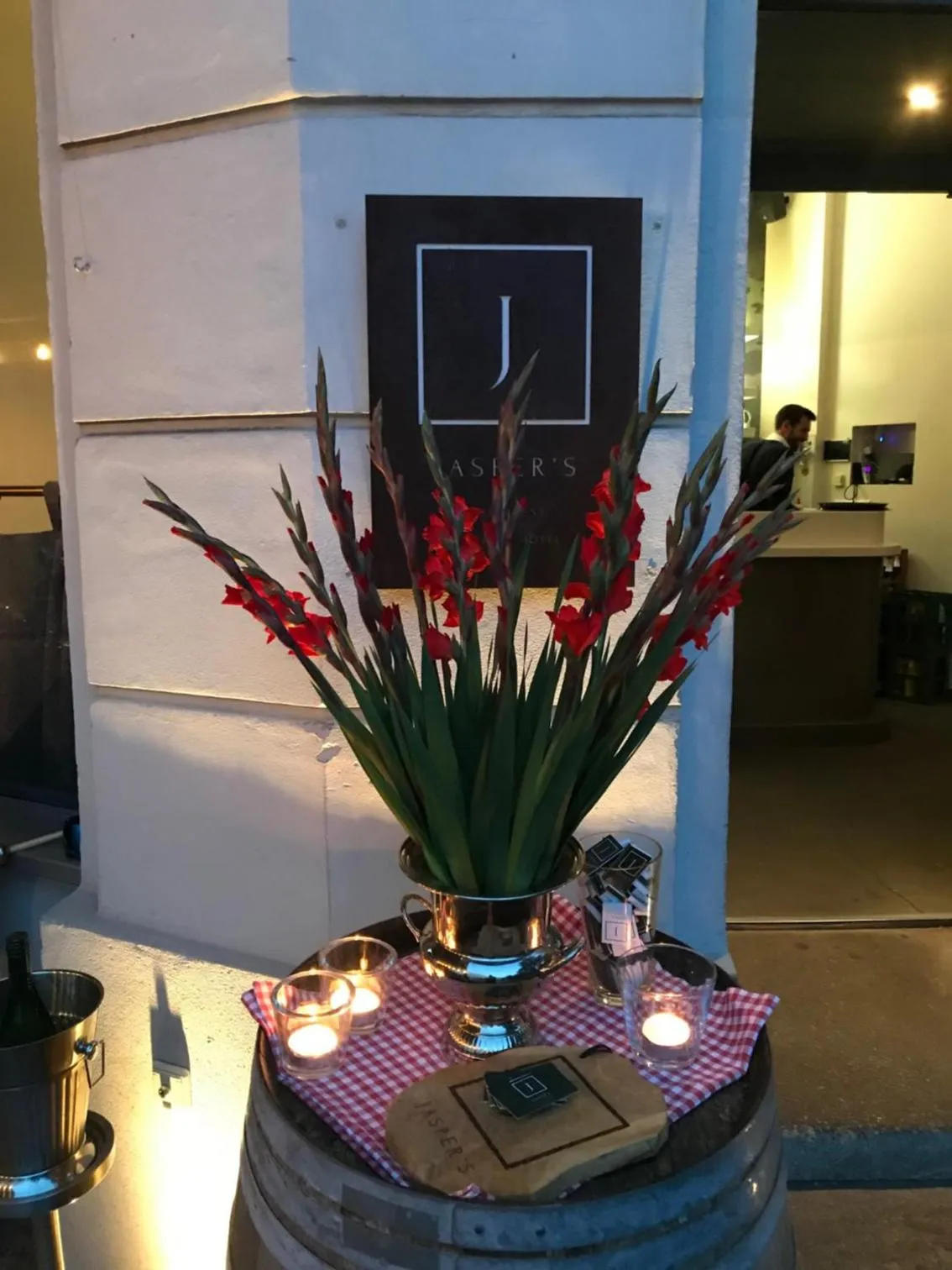 Restaurant/places to eat in Jasper's Boutique Hotel