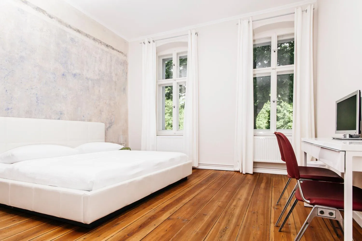 Photo of the whole room, Bed in Jasper's Boutique Hotel