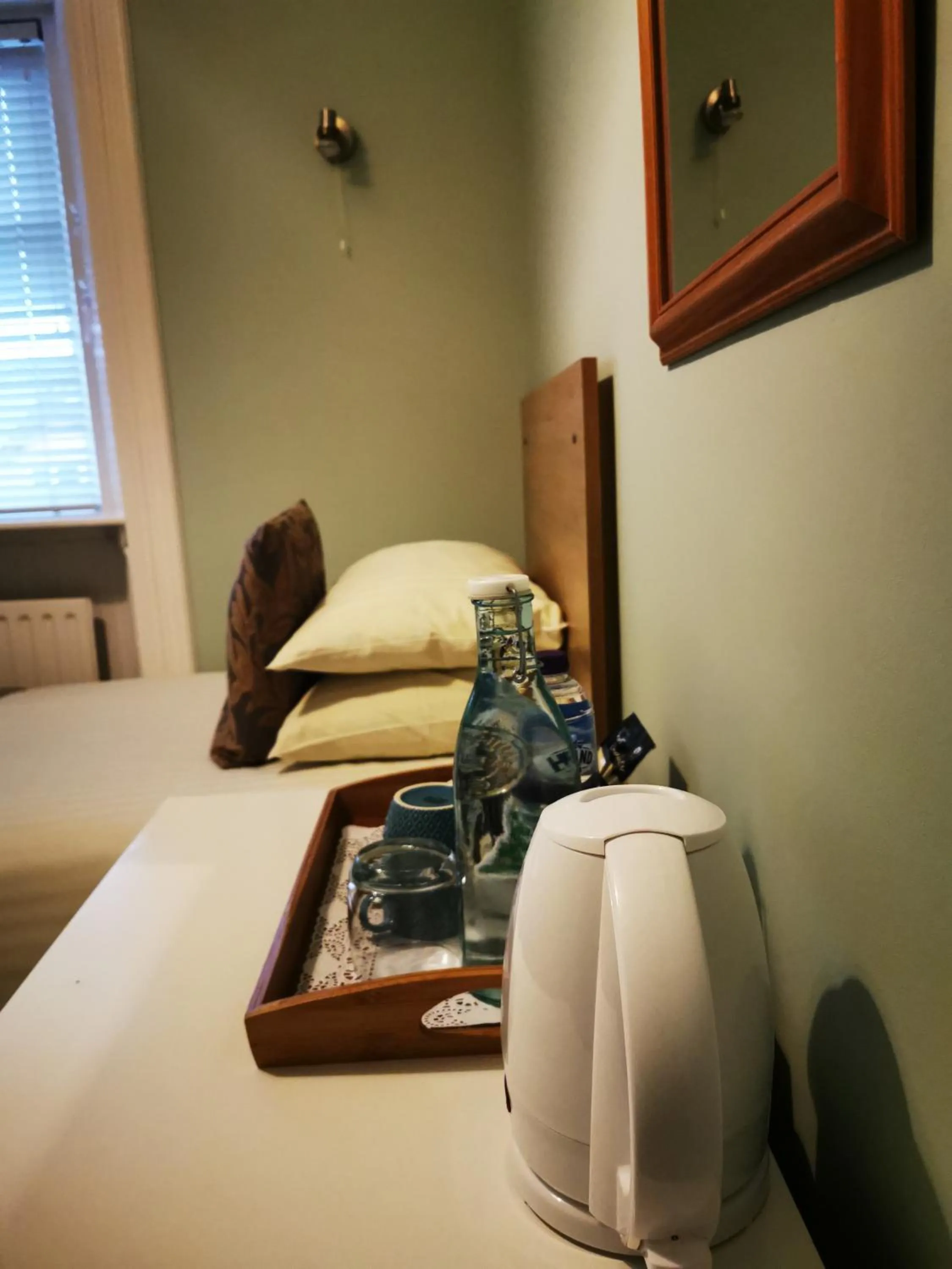 Coffee/tea facilities, Bed in Hazeldene Guest House