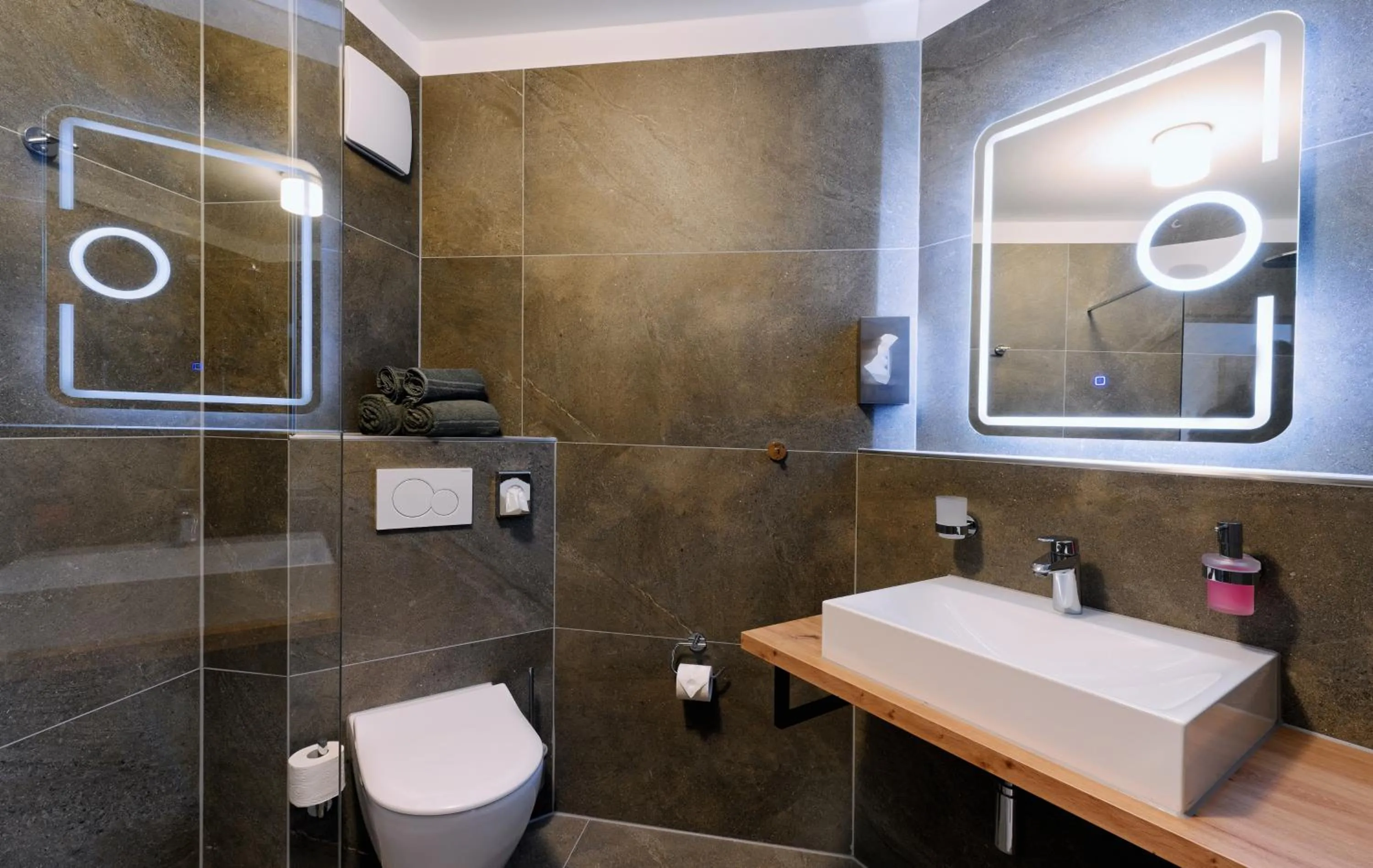 Bathroom in Hotel Schluister Park