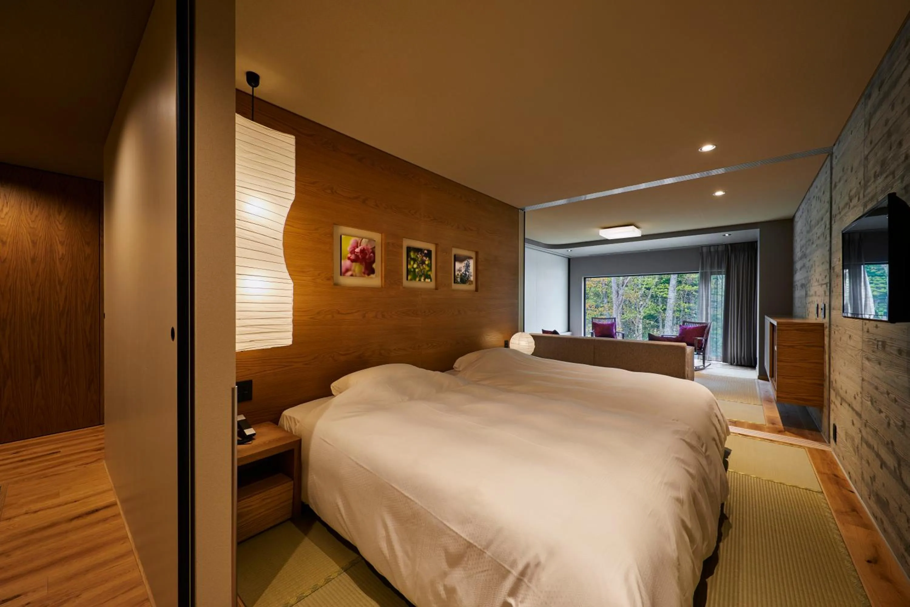 Bedroom, Bed in Okujozankei Onsen Kasho Gyoen