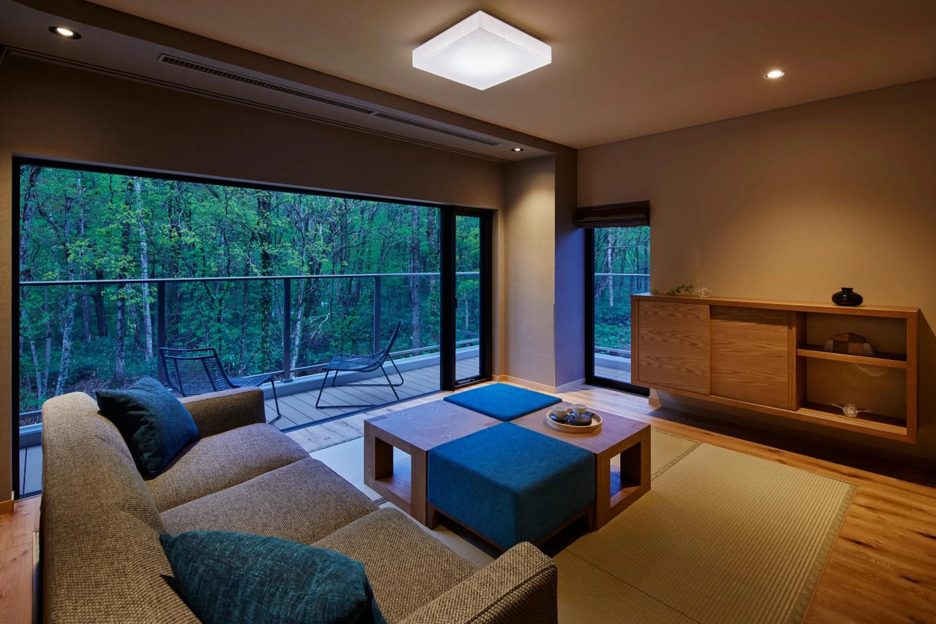Living room in Okujozankei Onsen Kasho Gyoen