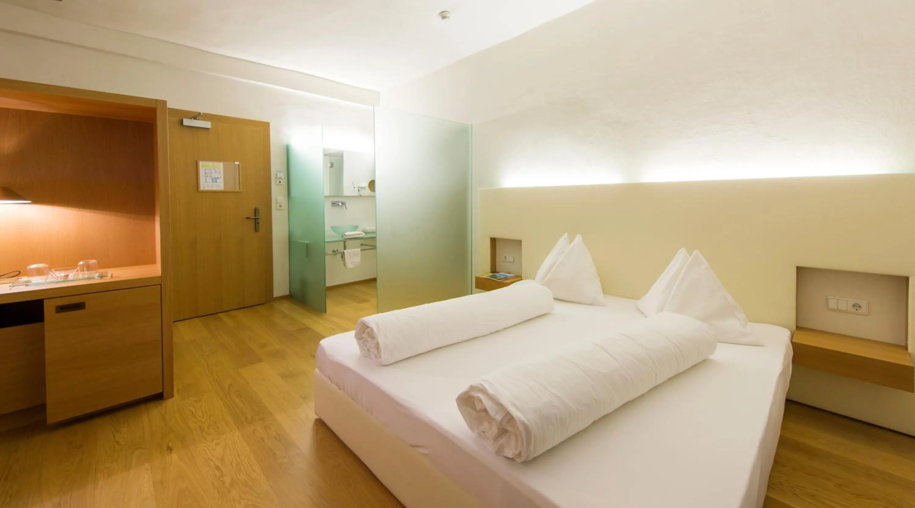 Photo of the whole room, Bed in Hotel Goldener Stern