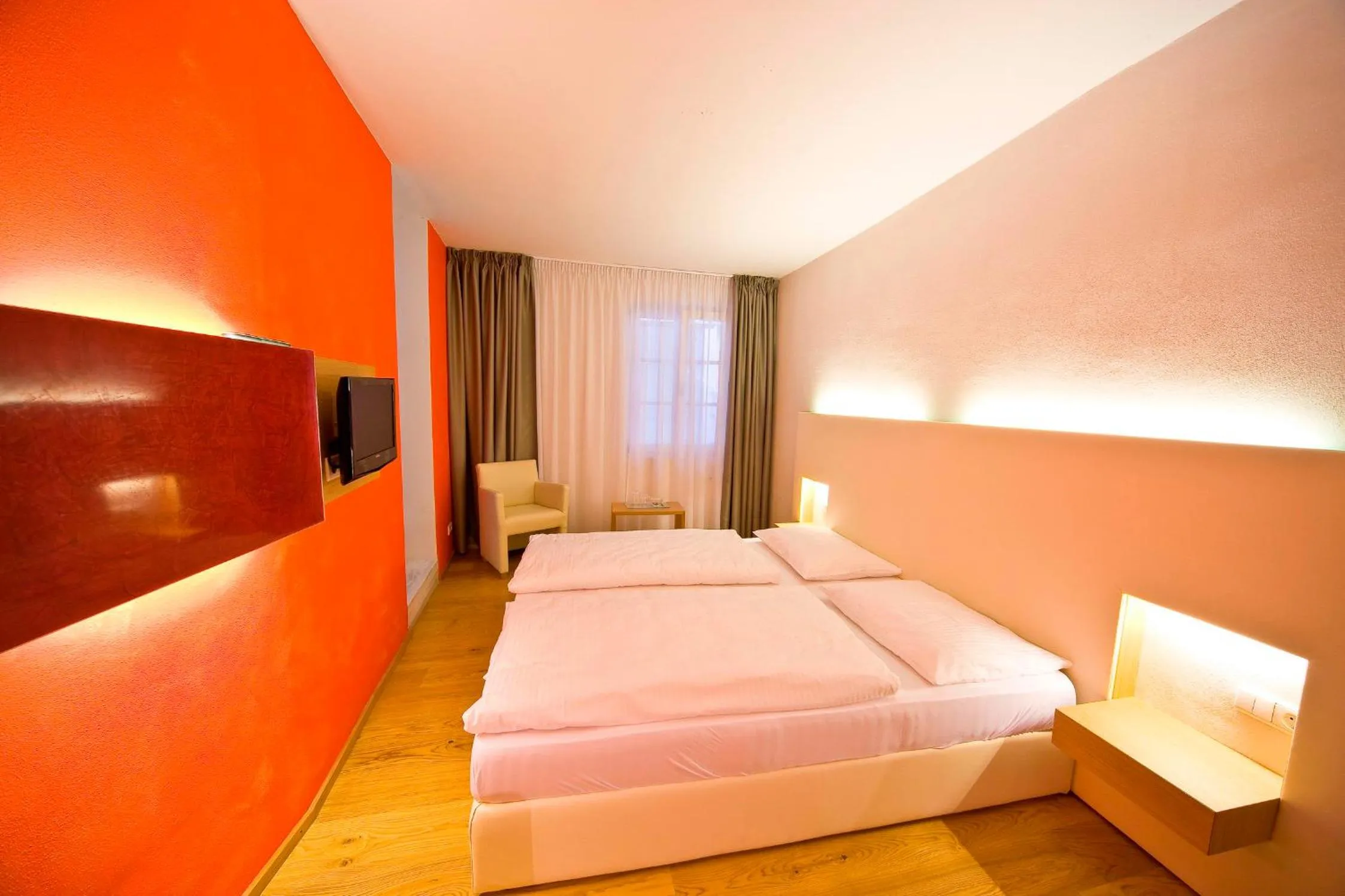 Bedroom, Bed in Hotel Goldener Stern