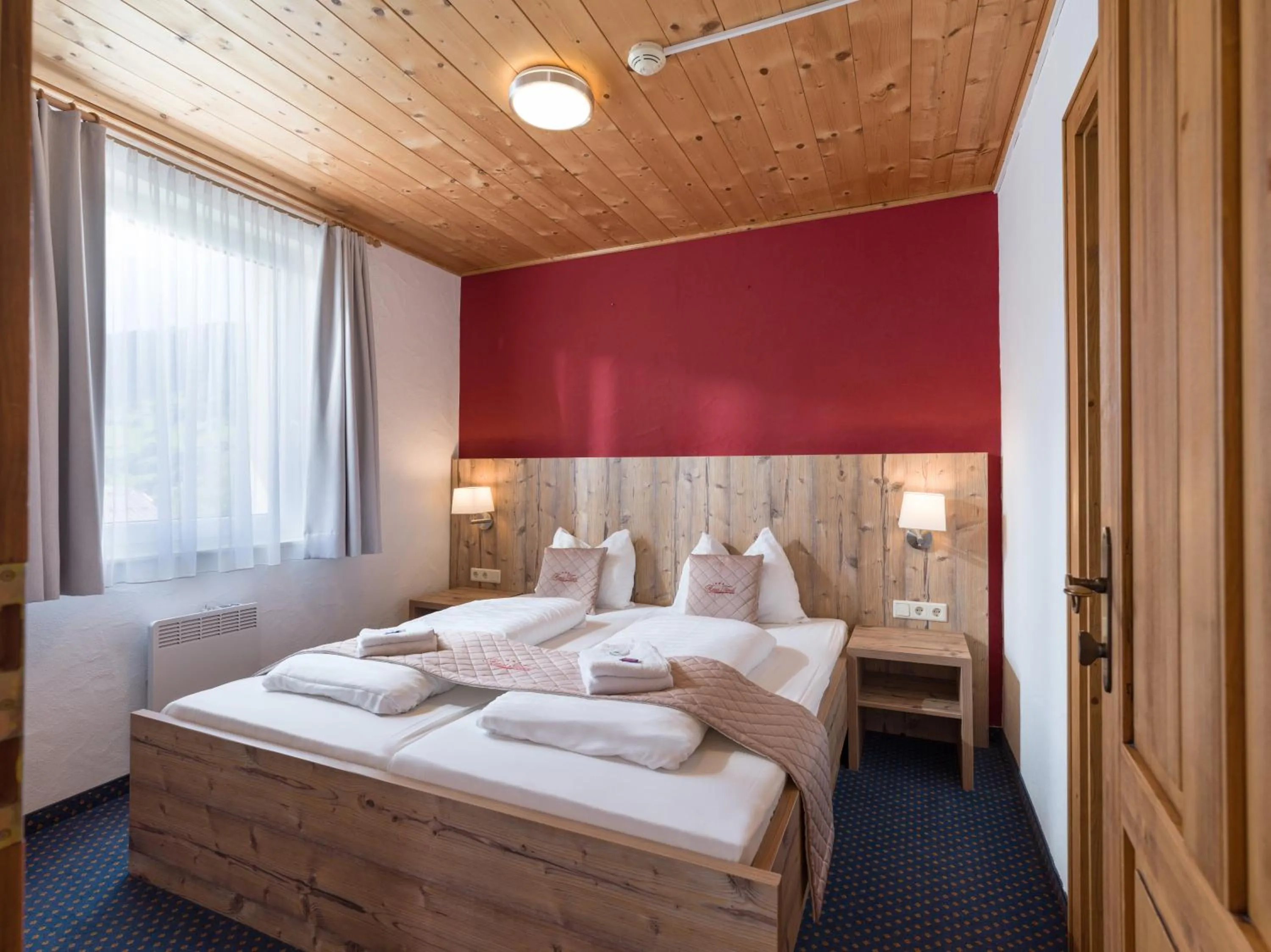 Photo of the whole room, Bed in Haus Tirol