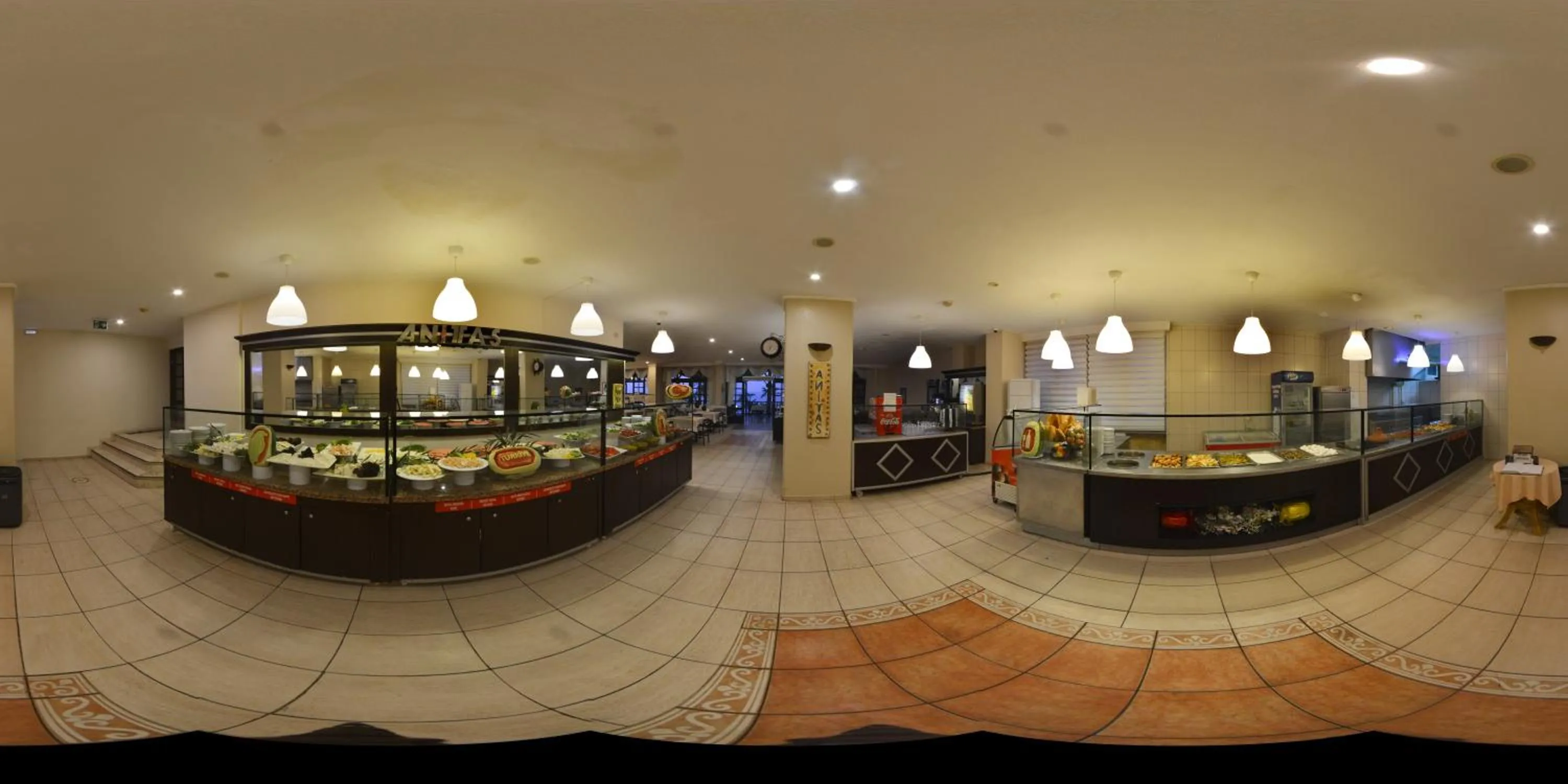 Restaurant/places to eat in Anitas Hotel