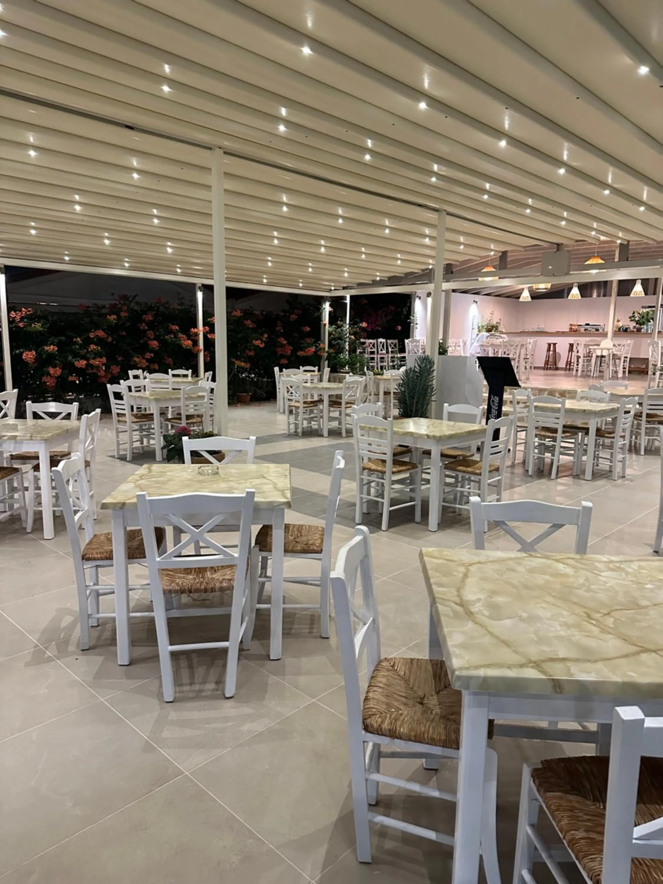 Restaurant/places to eat in Mirto Beach Hotel & Restaurant