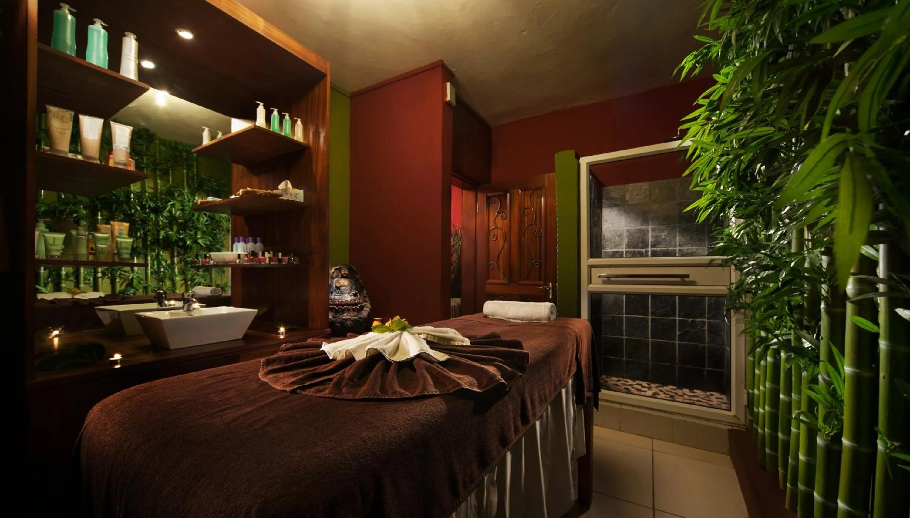 Massage in Le Palmiste Resort & Spa