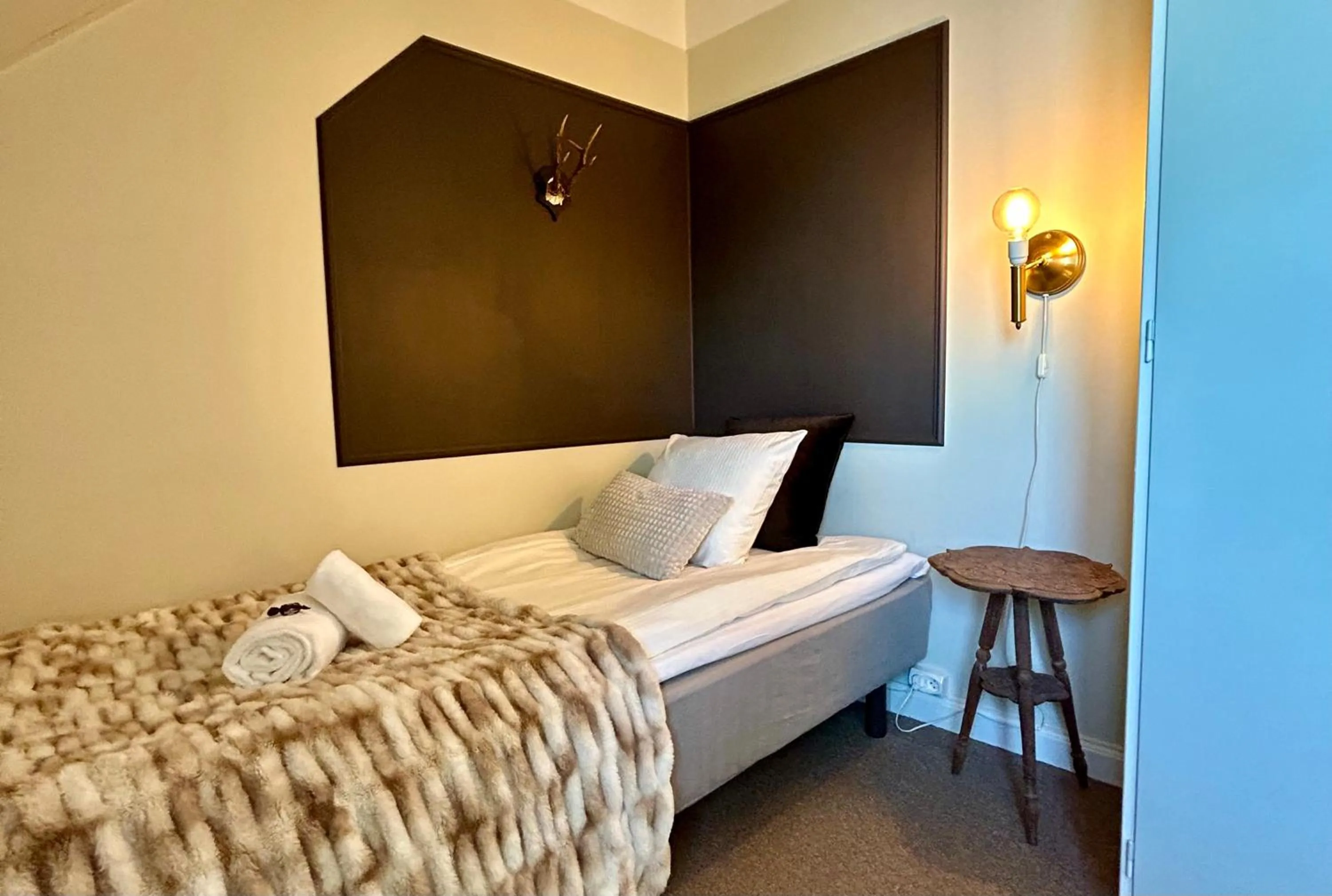 Bed in Kungshaga Hotell