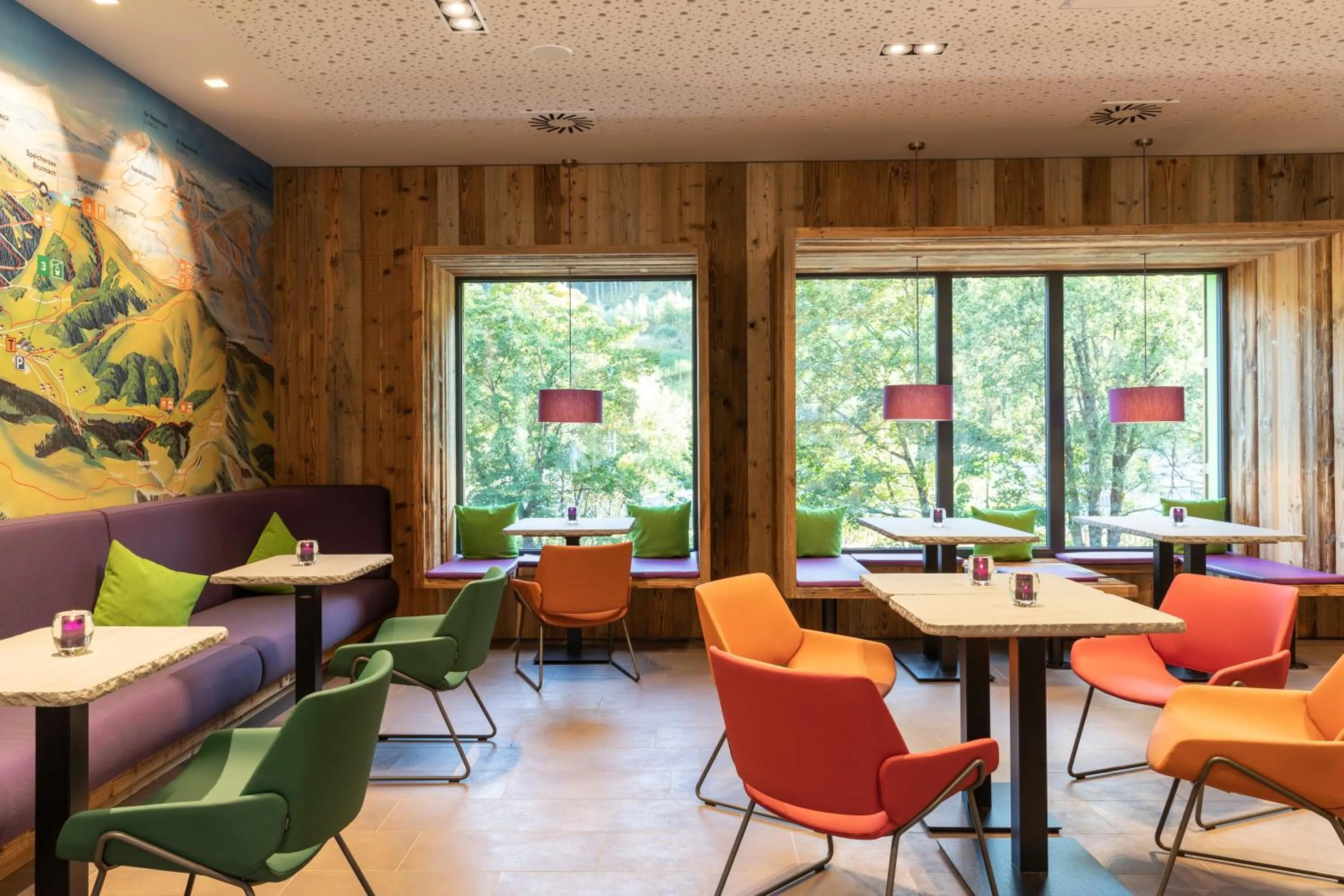 Lounge or bar in Explorer Hotel Montafon