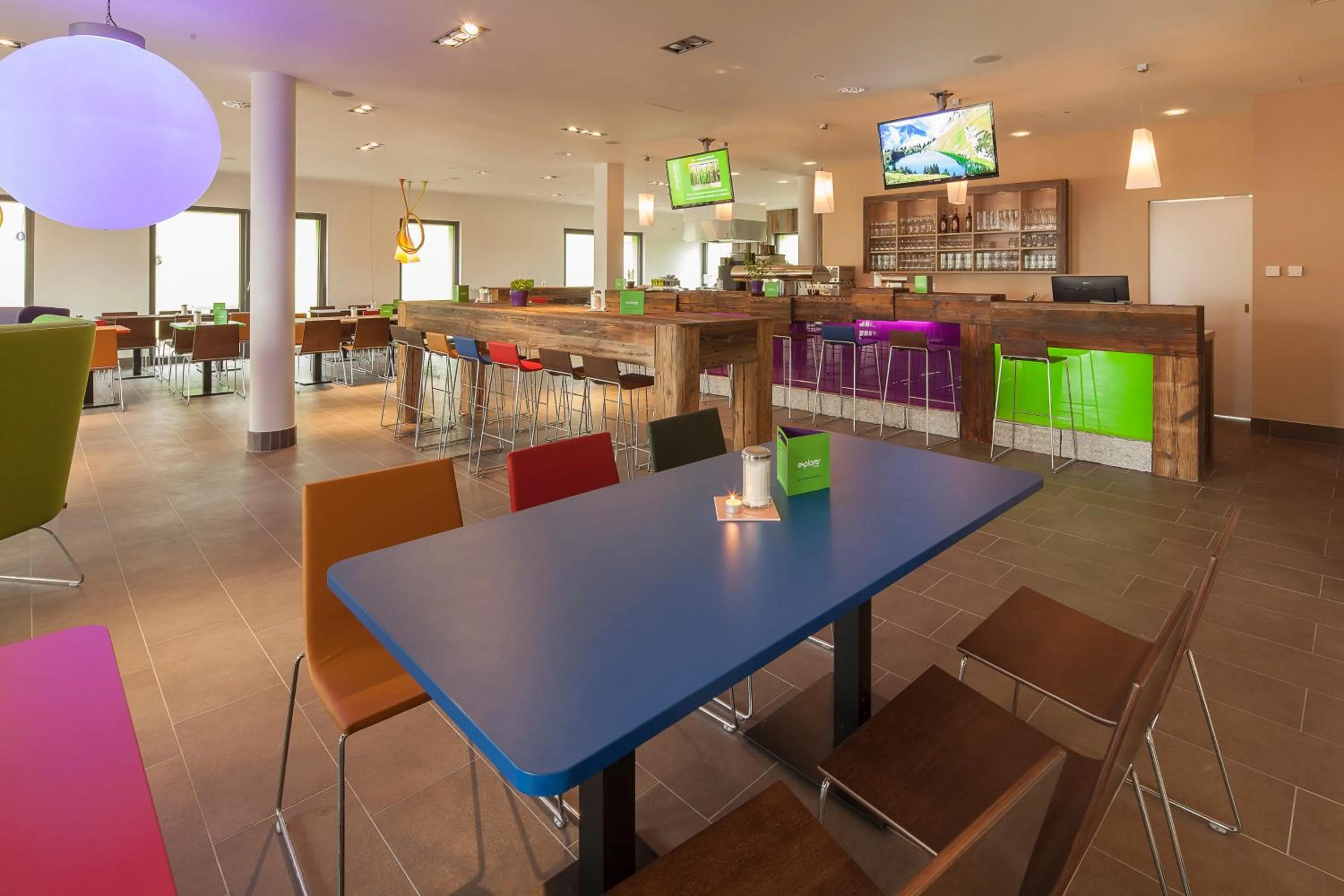 Lounge or bar in Explorer Hotel Montafon