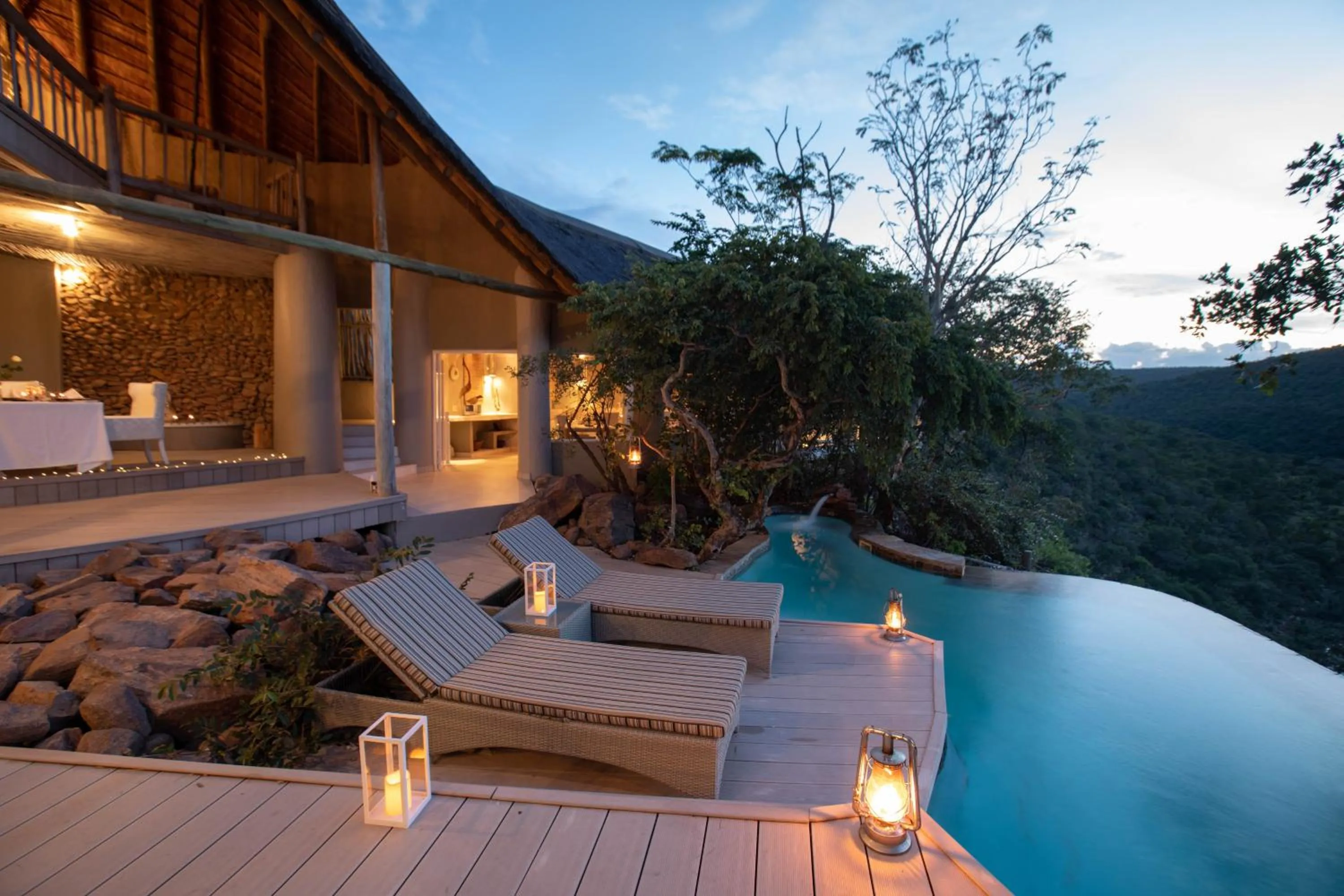 Swimming pool in Clifftop Exclusive Safari Hideaway