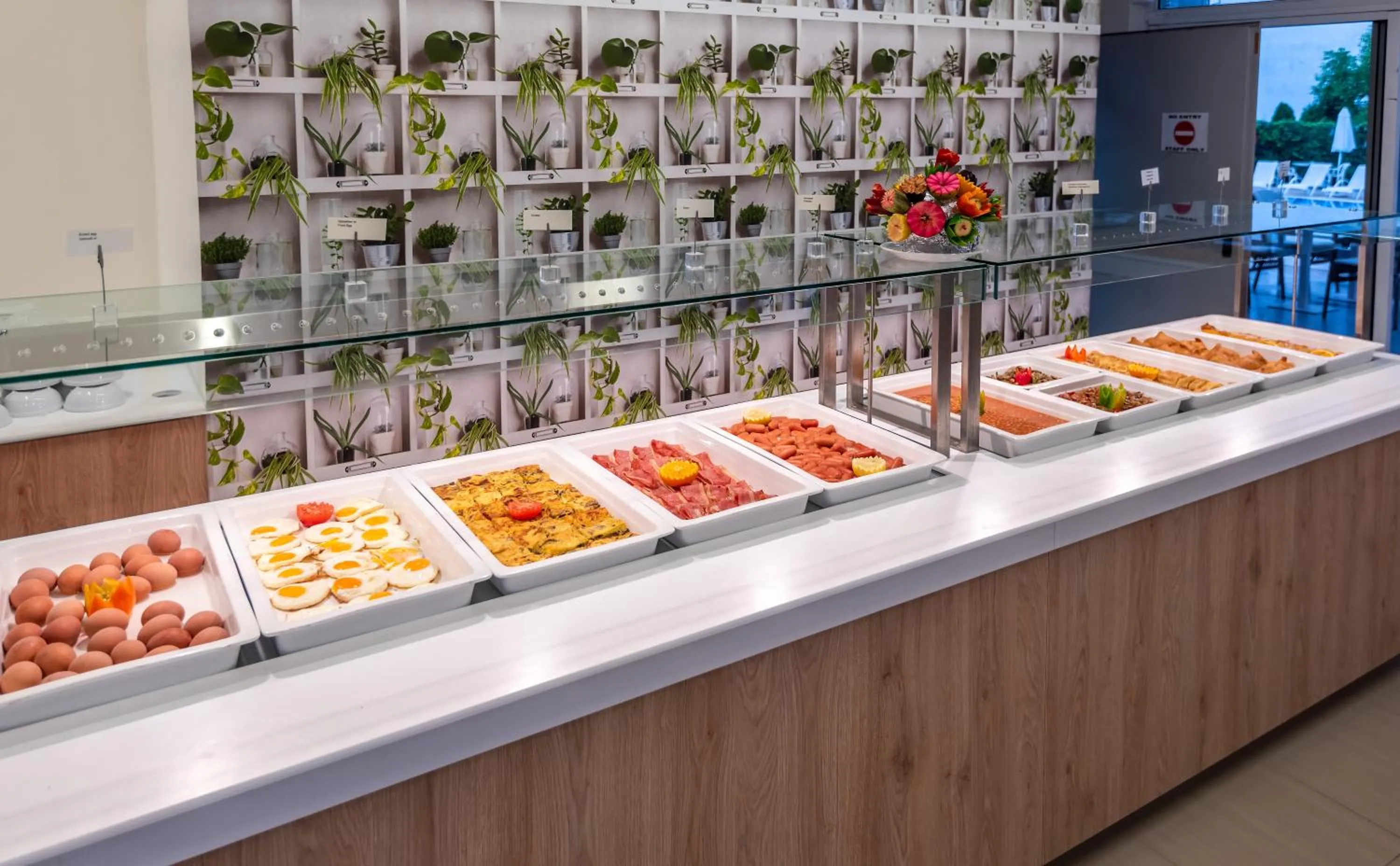 Restaurant/places to eat in Palm Beach Hotel - Adults only