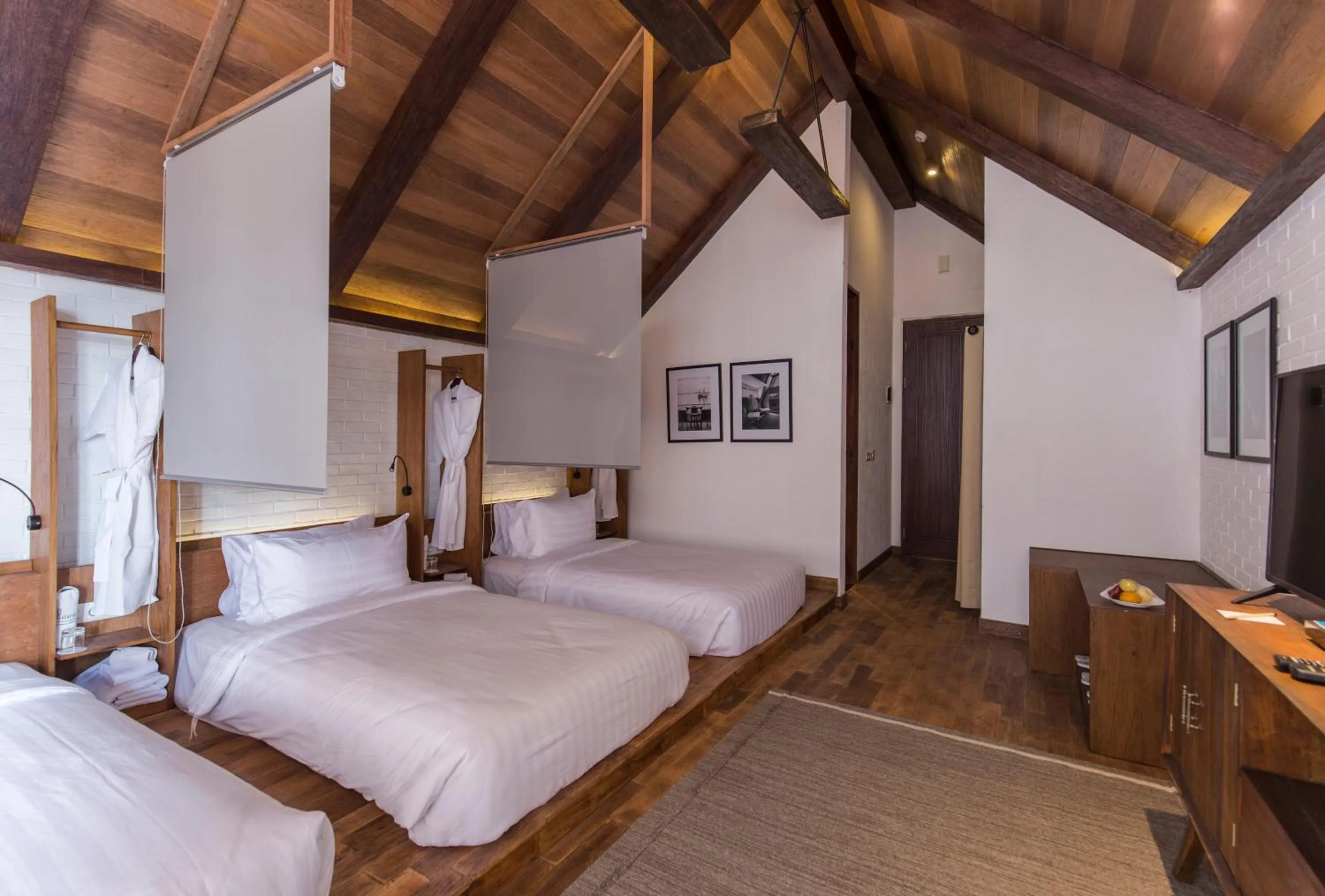 Photo of the whole room, Bed in Plataran Bromo