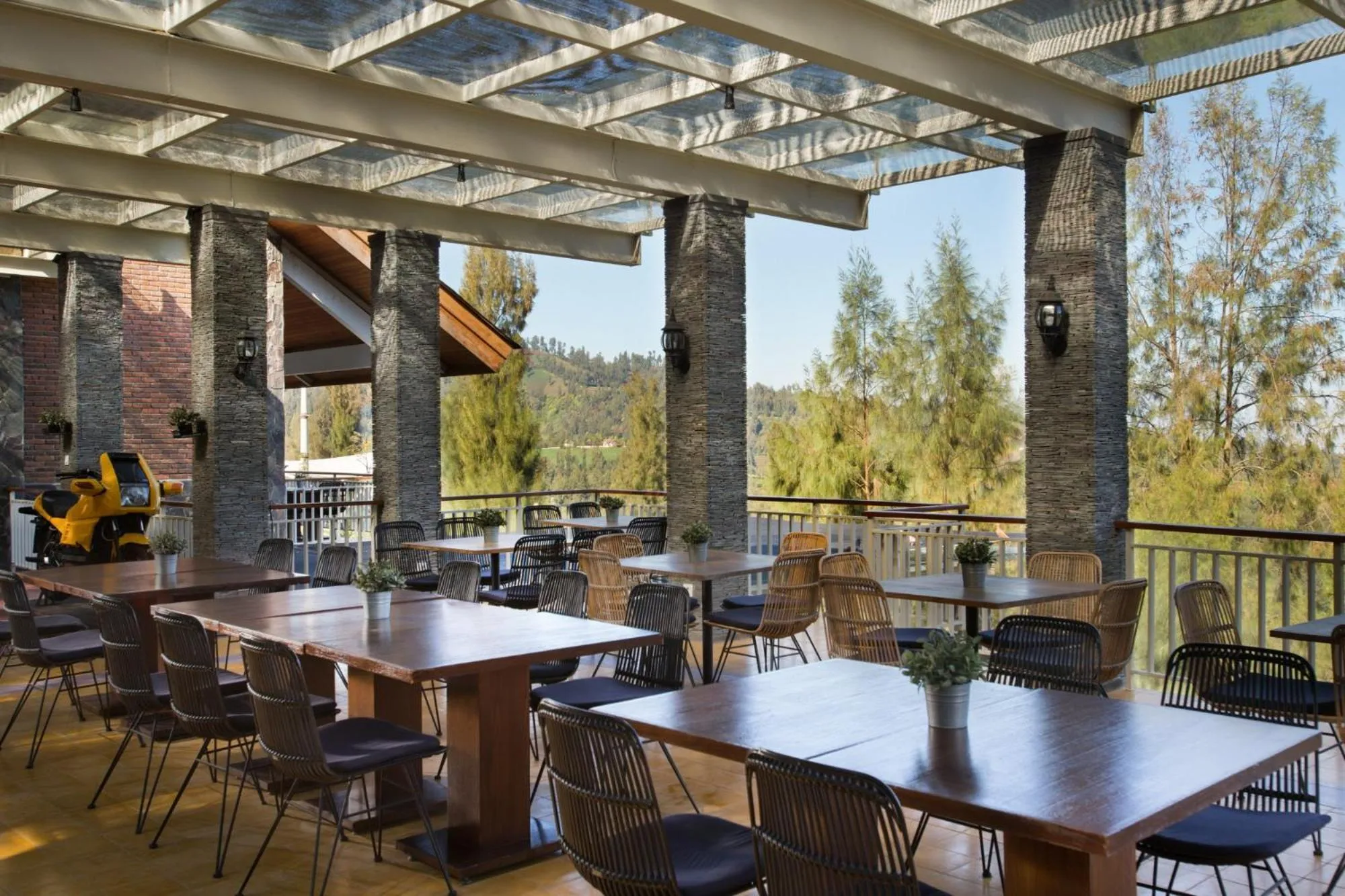 Restaurant/places to eat in Plataran Bromo