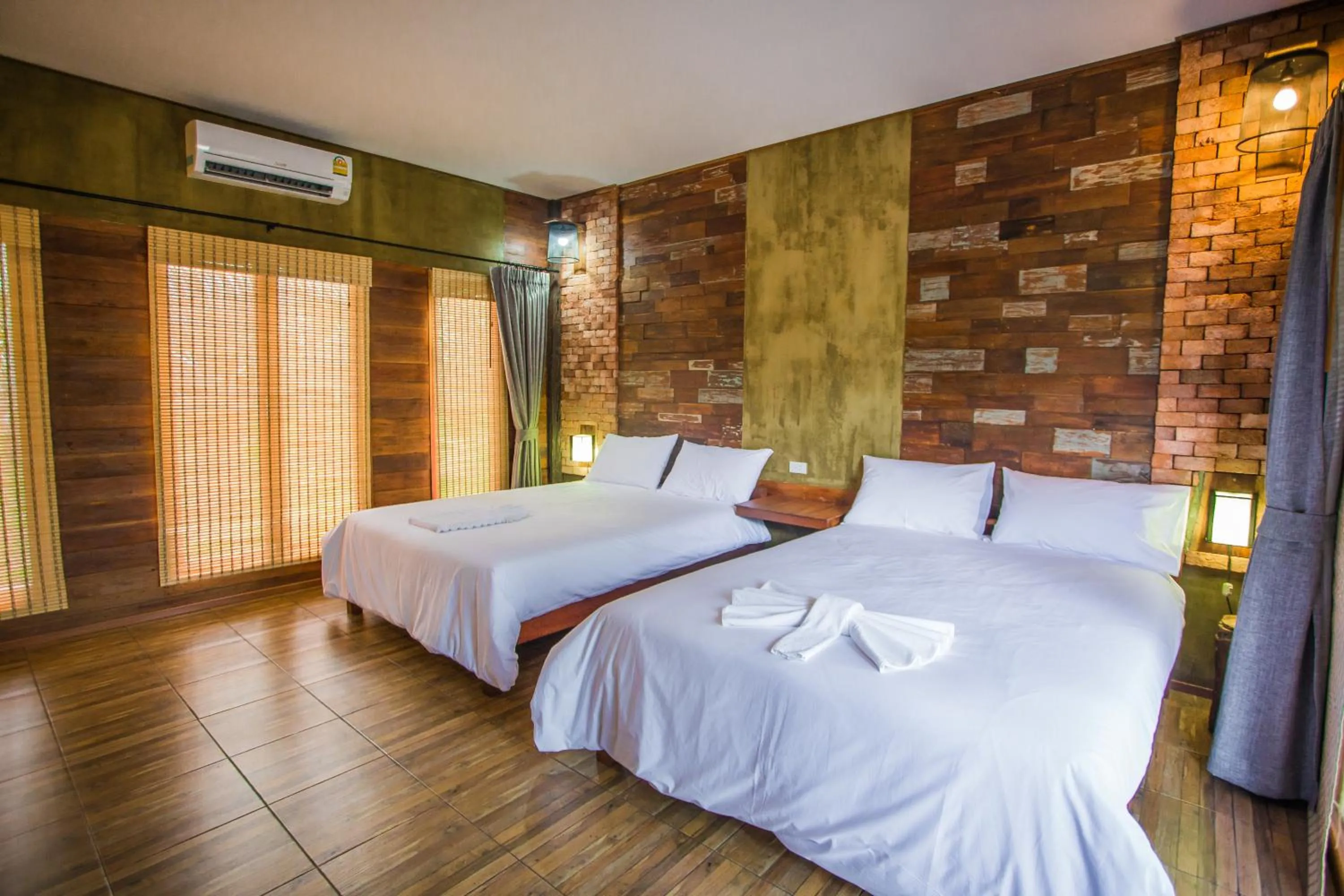 Bedroom, Bed in Palm Pran Resort