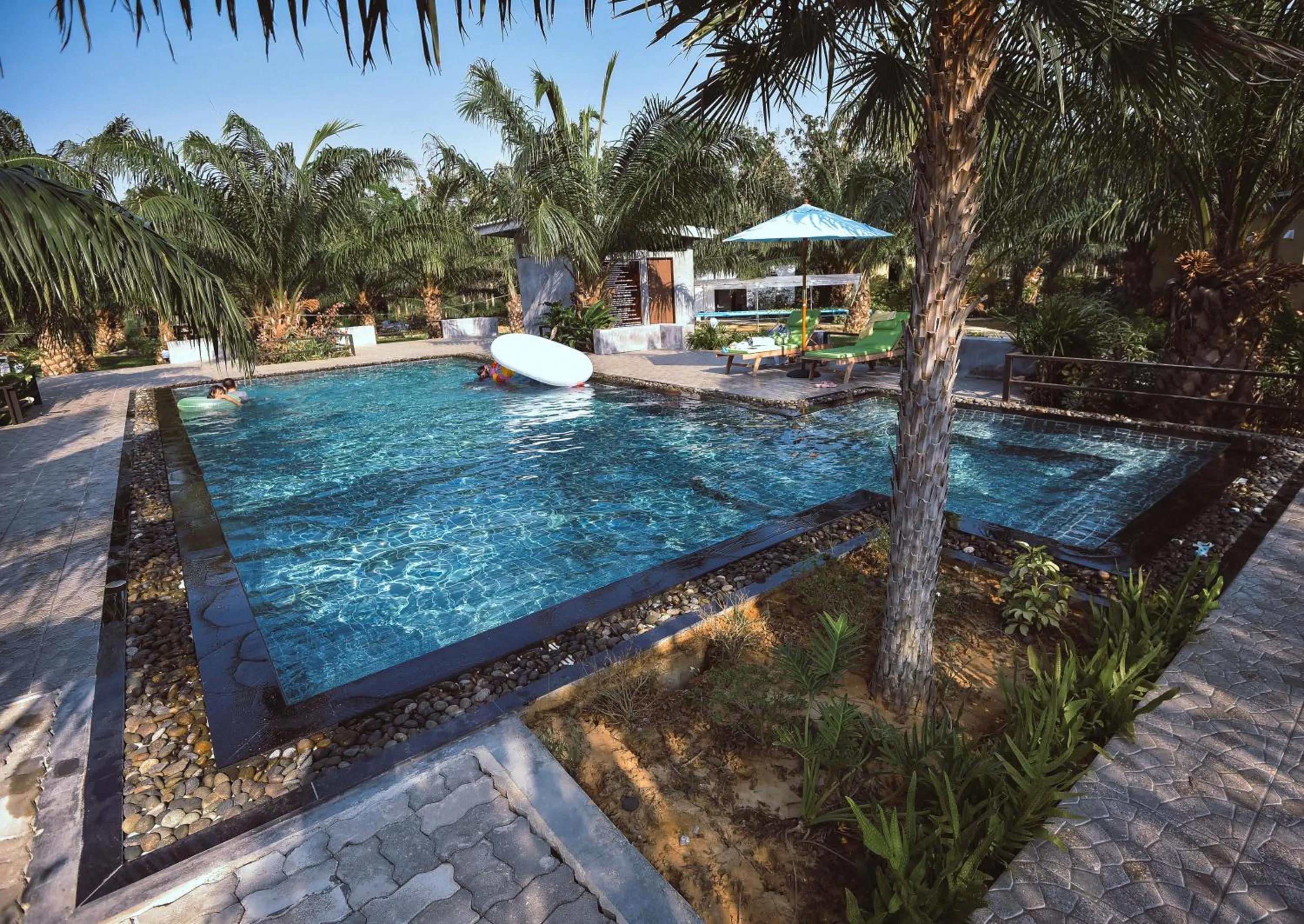 Swimming pool in Palm Pran Resort