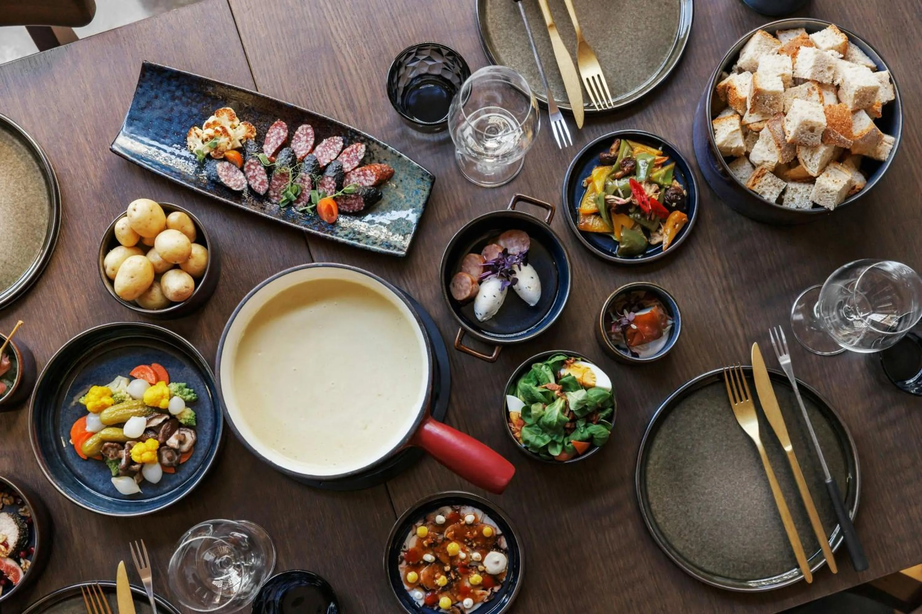 Restaurant/places to eat in Renaissance Zurich Tower Hotel