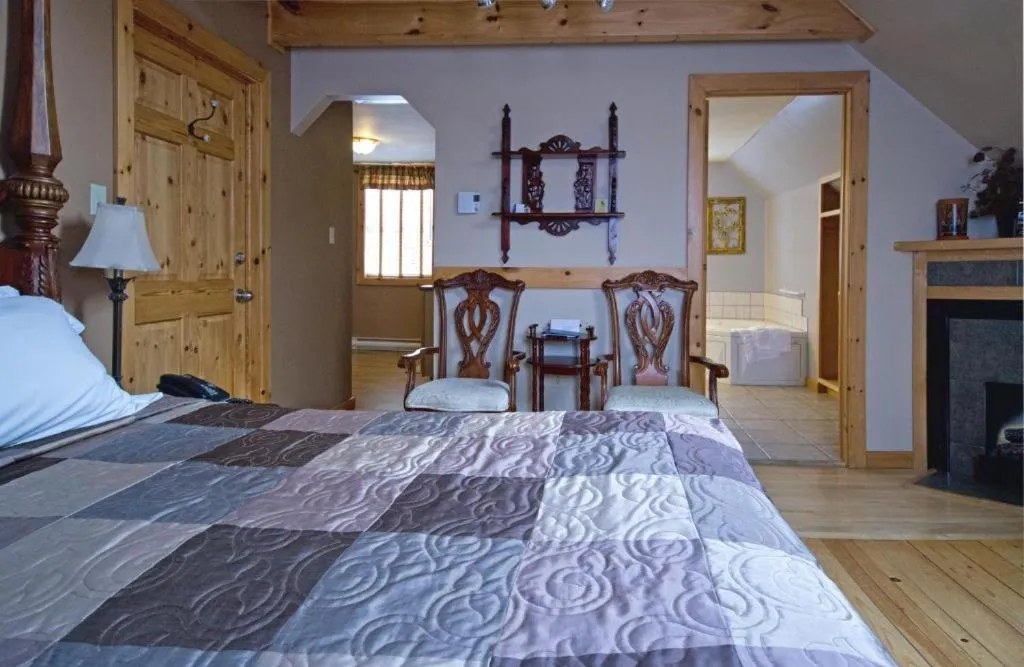 Bed in Mackenzie Motel & Cottages