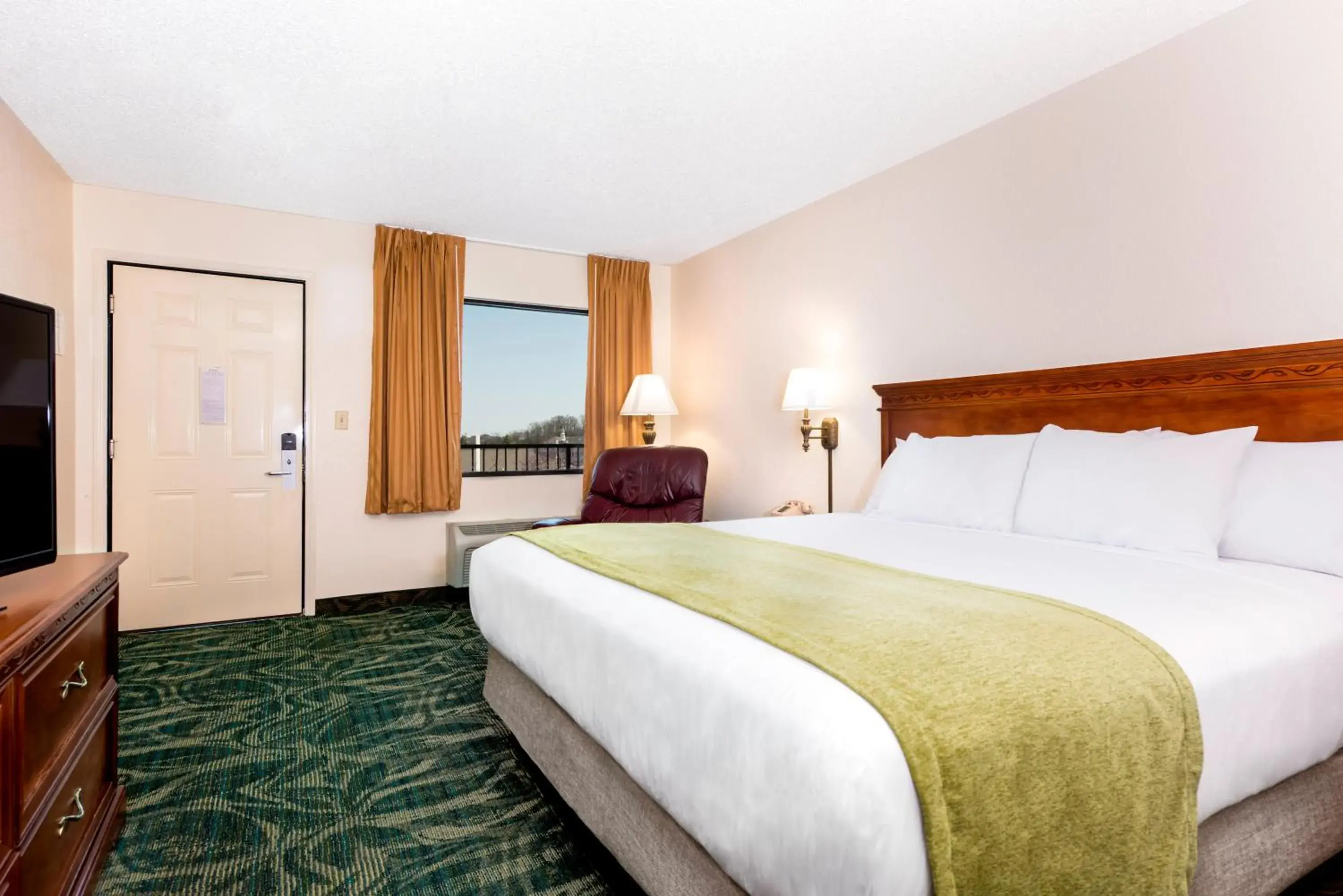 King Room - single occupancy - Non-Smoking in Branson's Best King Room - single occupancy - Non-Smoking in Branson's Best