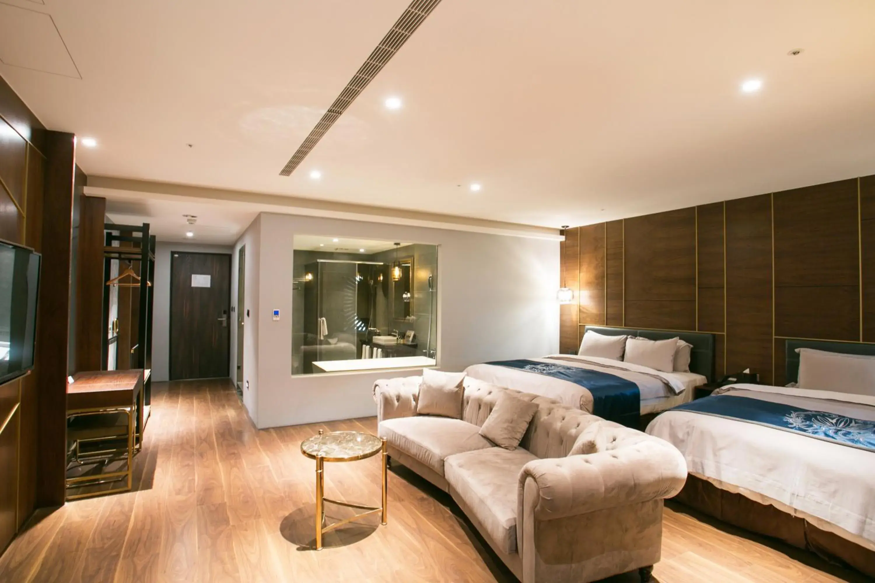 Premium Quadruple Room in Saint Art Hotel Premium Quadruple Room in Saint Art Hotel