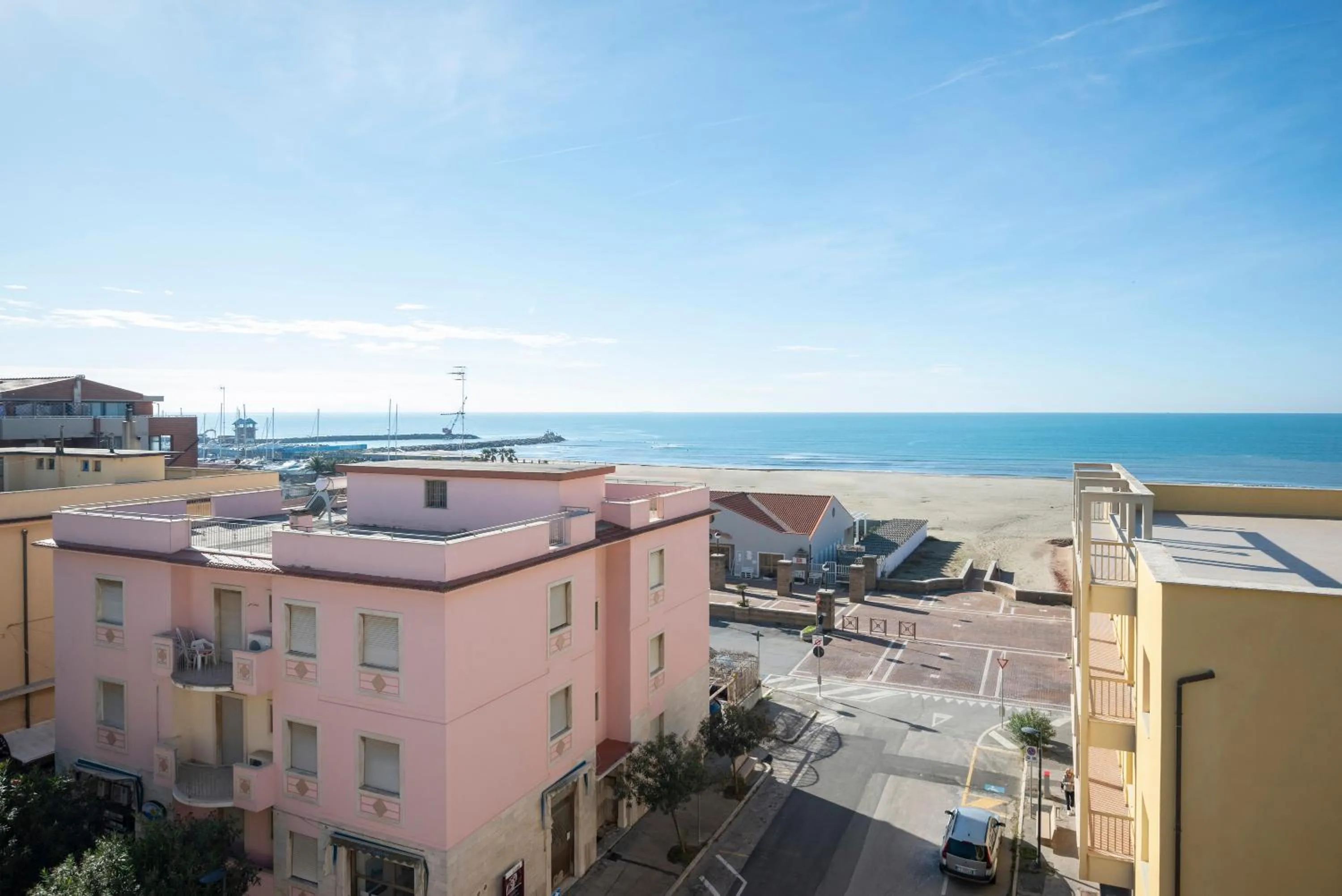 Sea view in Lola Piccolo Hotel e Appartamenti