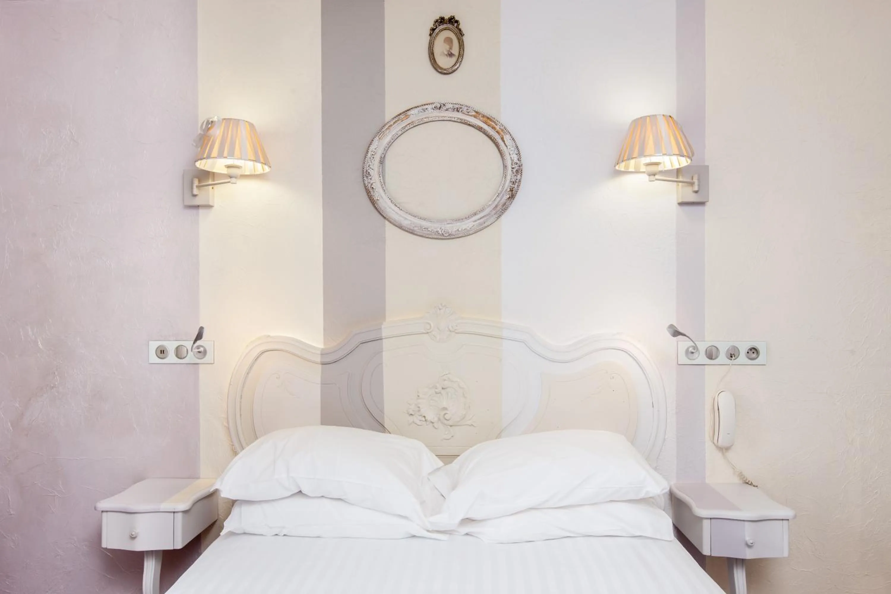 Bed in Hotel Bonaparte