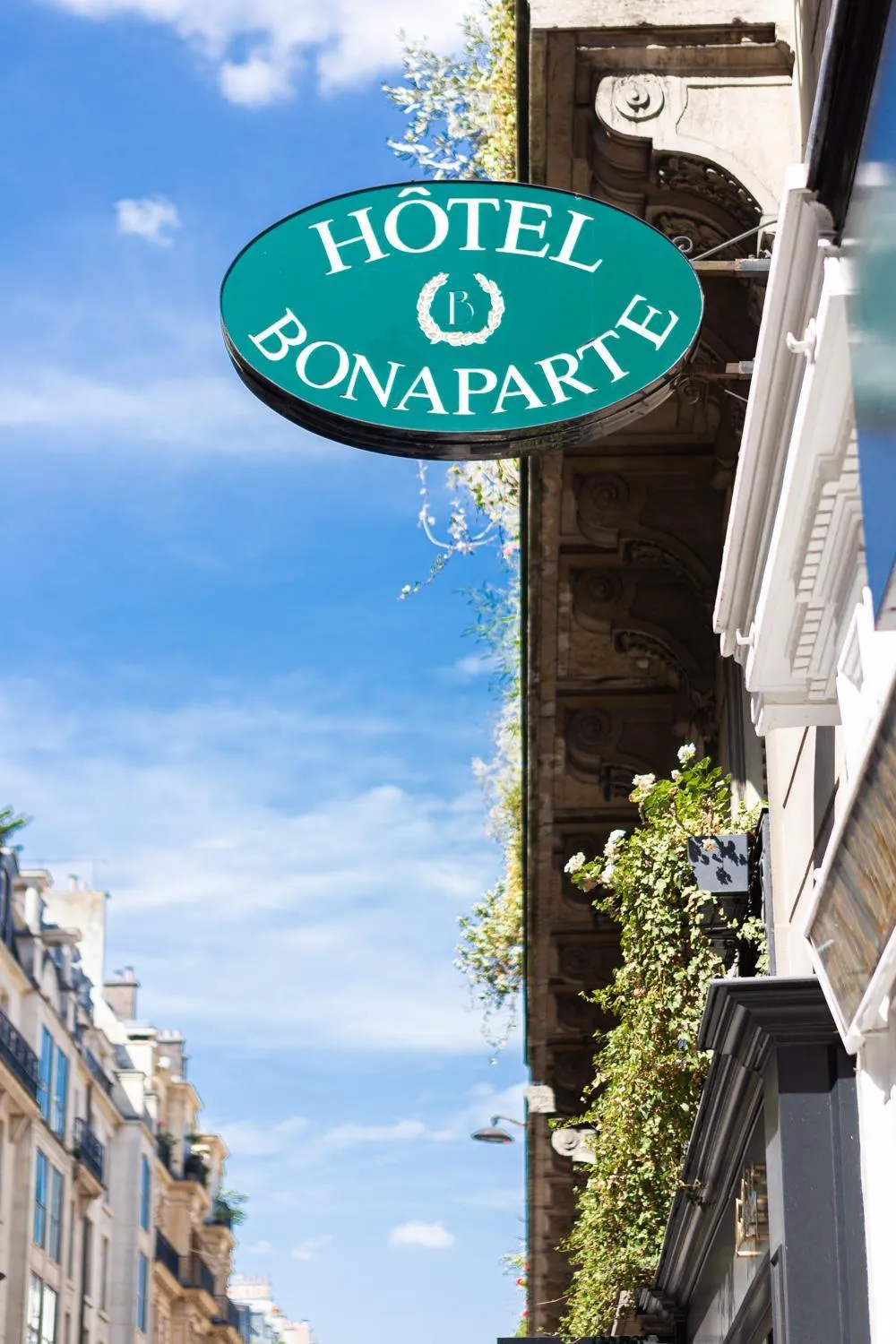 Facade/entrance in Hotel Bonaparte