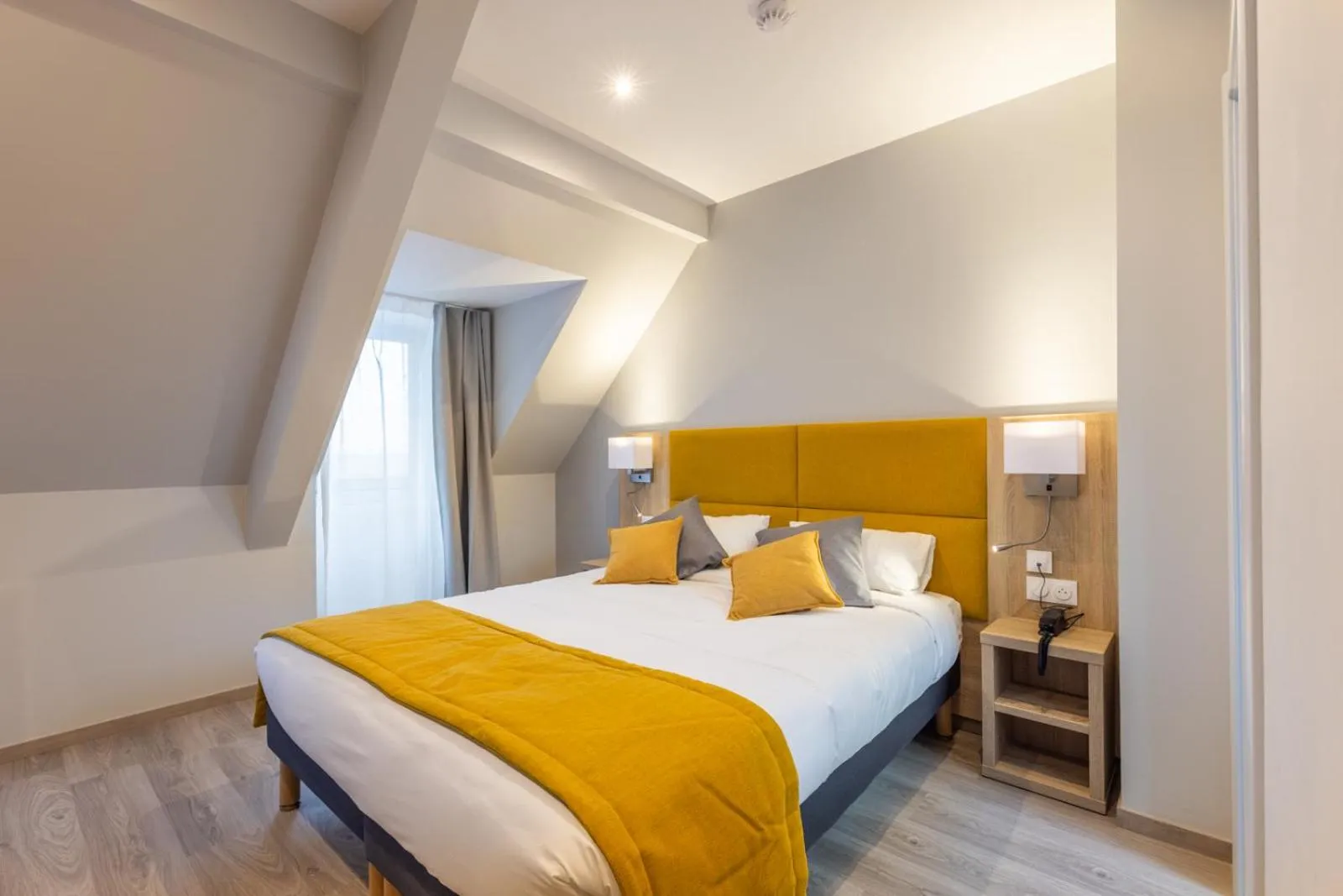 Bed in Hotel Saint Augustin