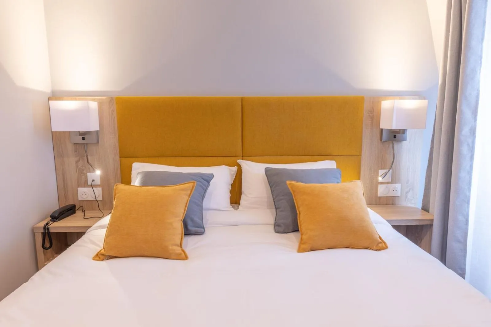 Bed in Hotel Saint Augustin