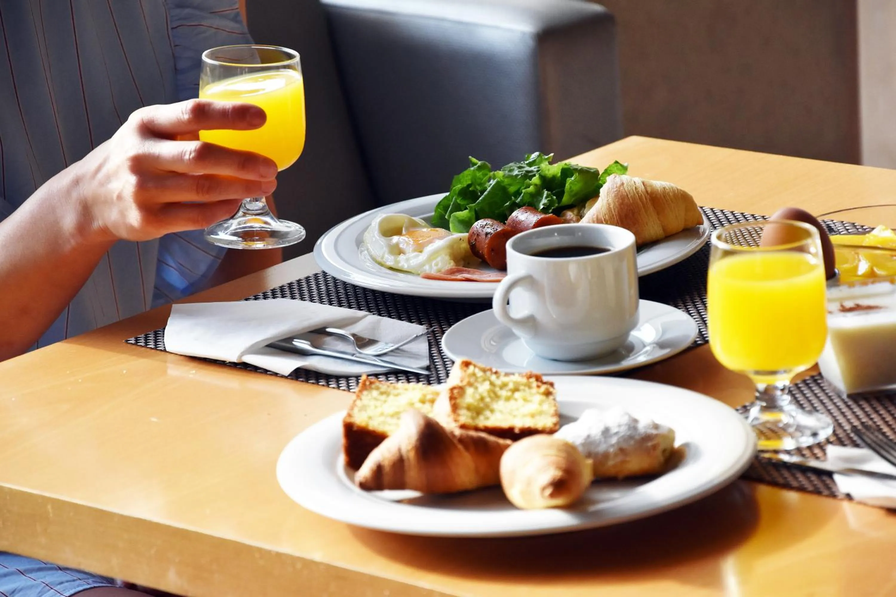 Restaurant/places to eat in Alexander Inn