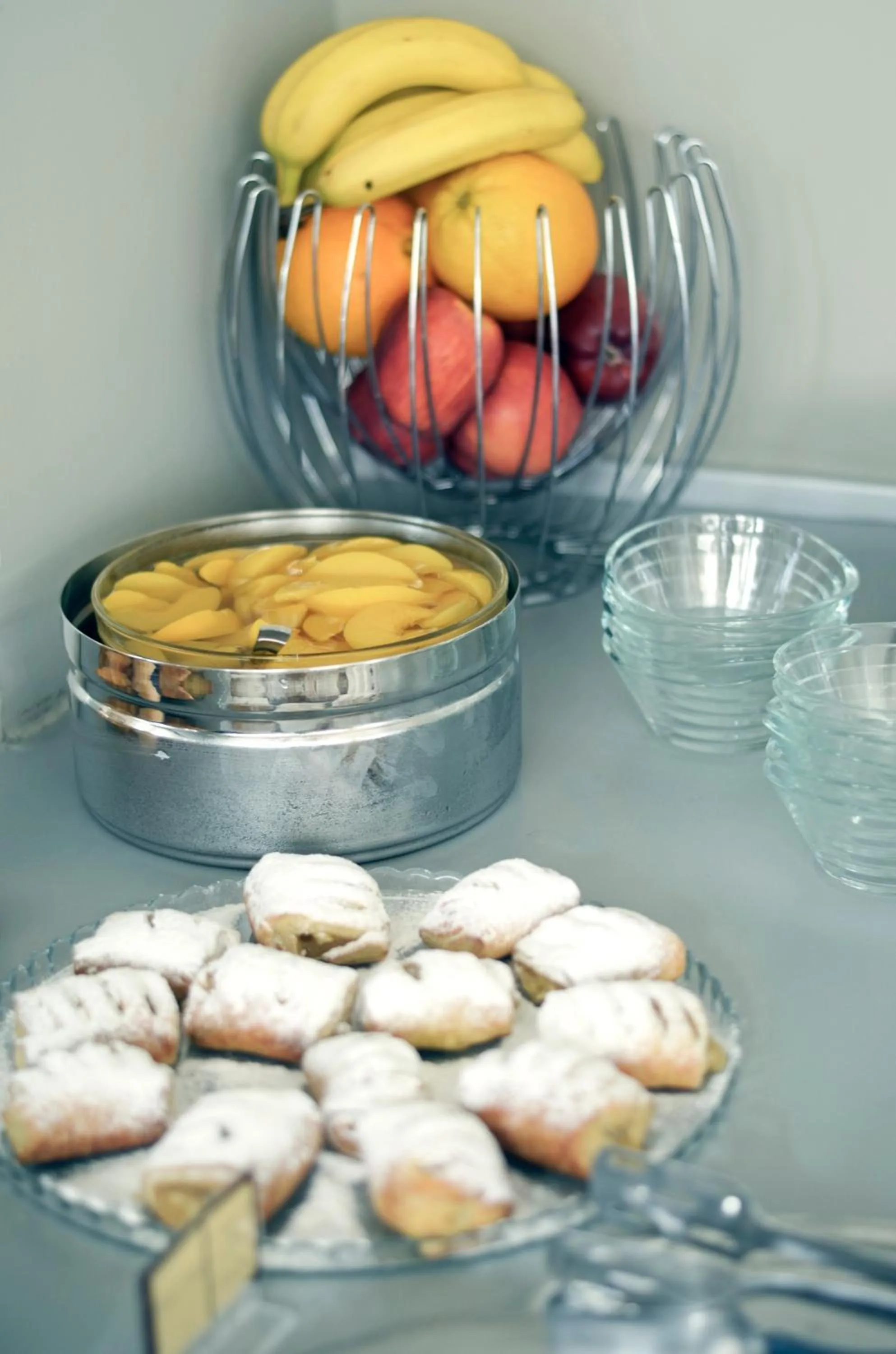 Buffet breakfast in Alexander Inn