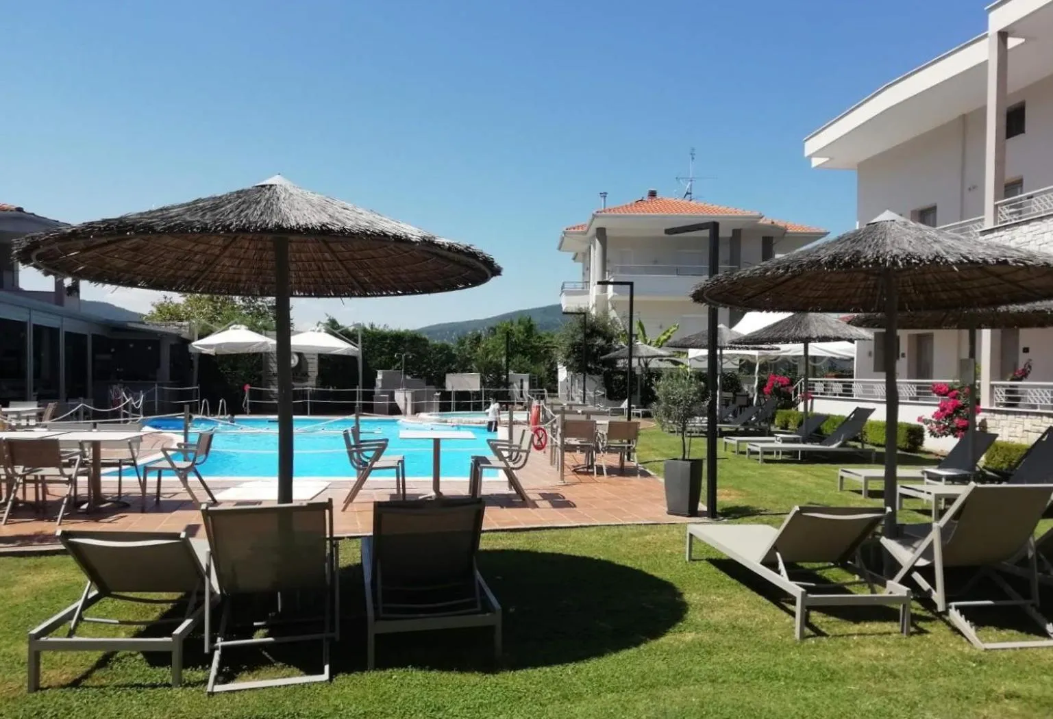 Swimming pool in Alexander Inn