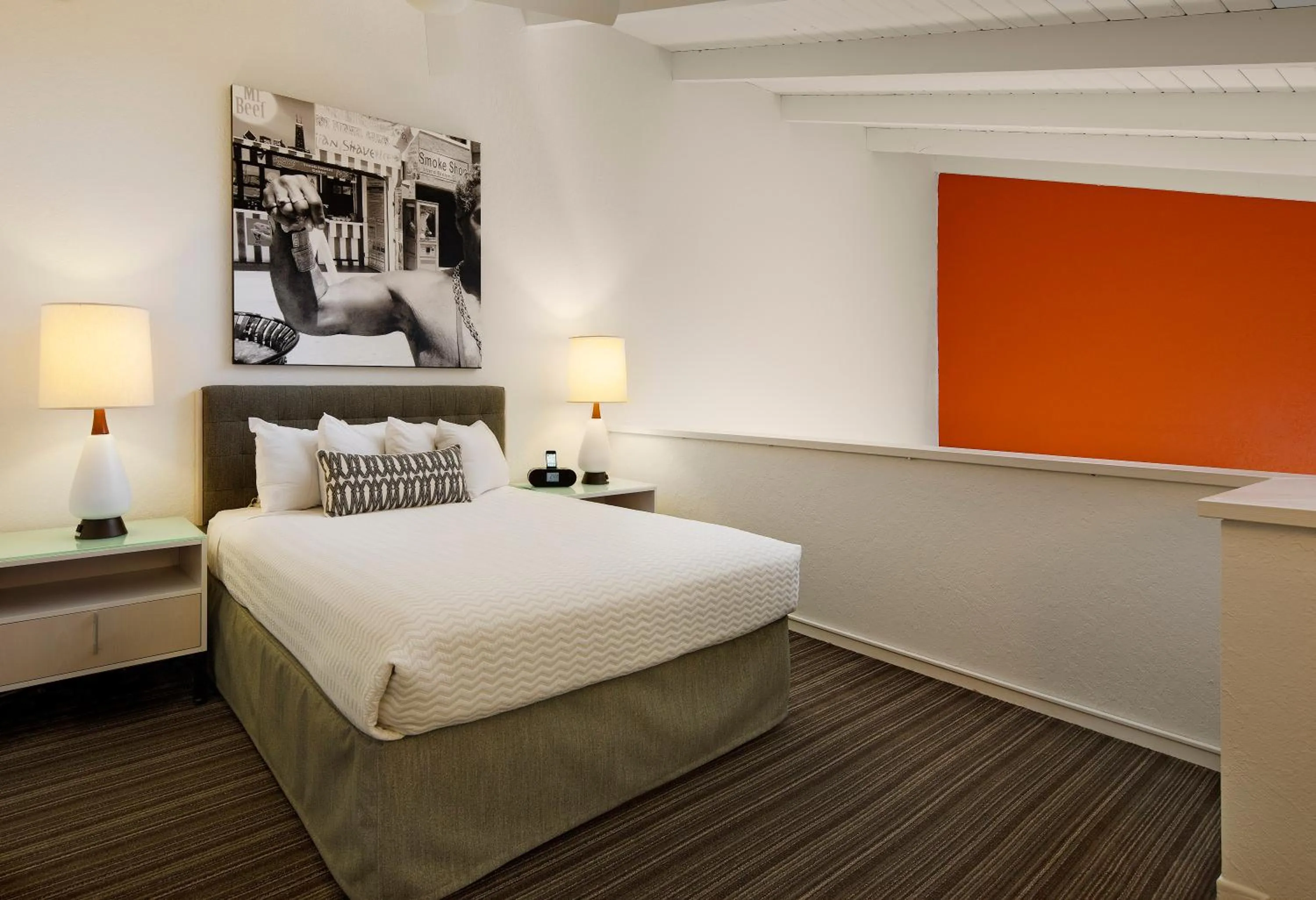 Bed in Inn at Venice Beach