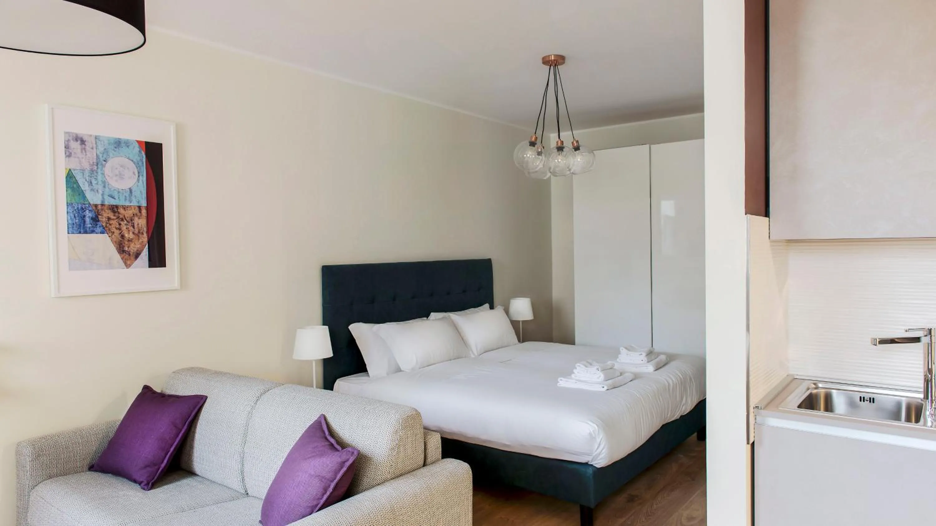 Bed in Italianway-Bergonzoli Place