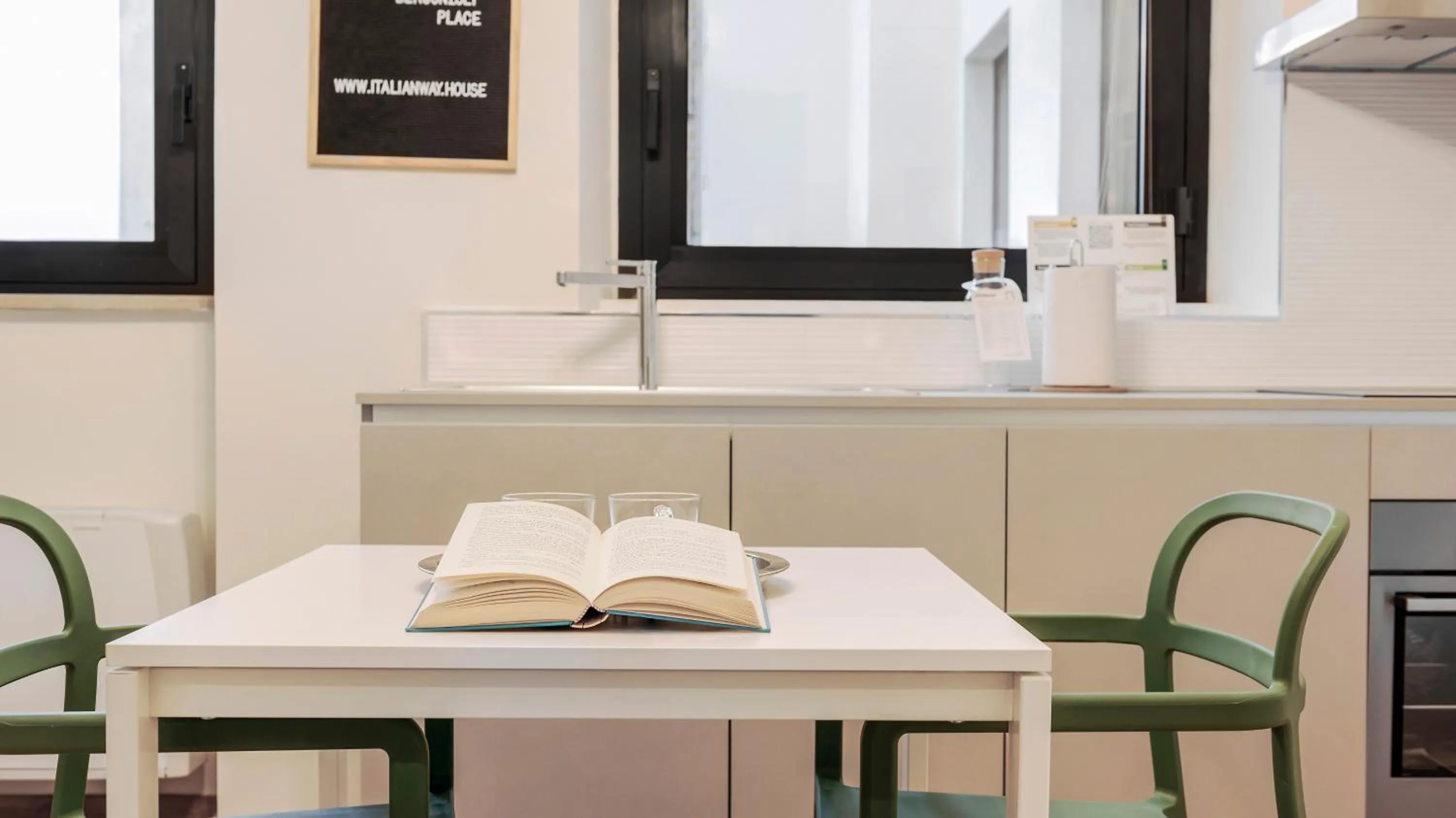 Italianway-Bergonzoli Place