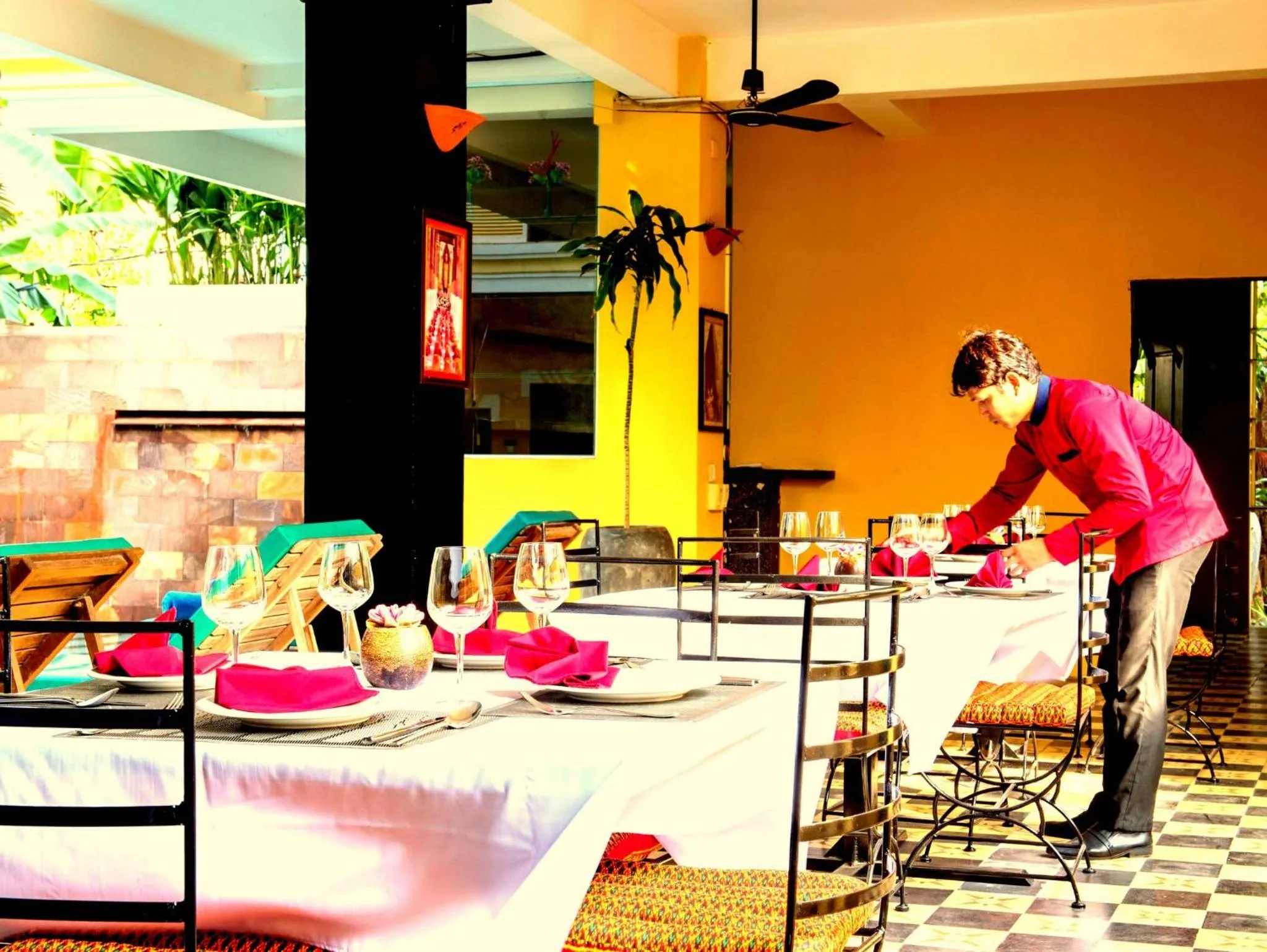 Restaurant/places to eat in Golden Banana Residence